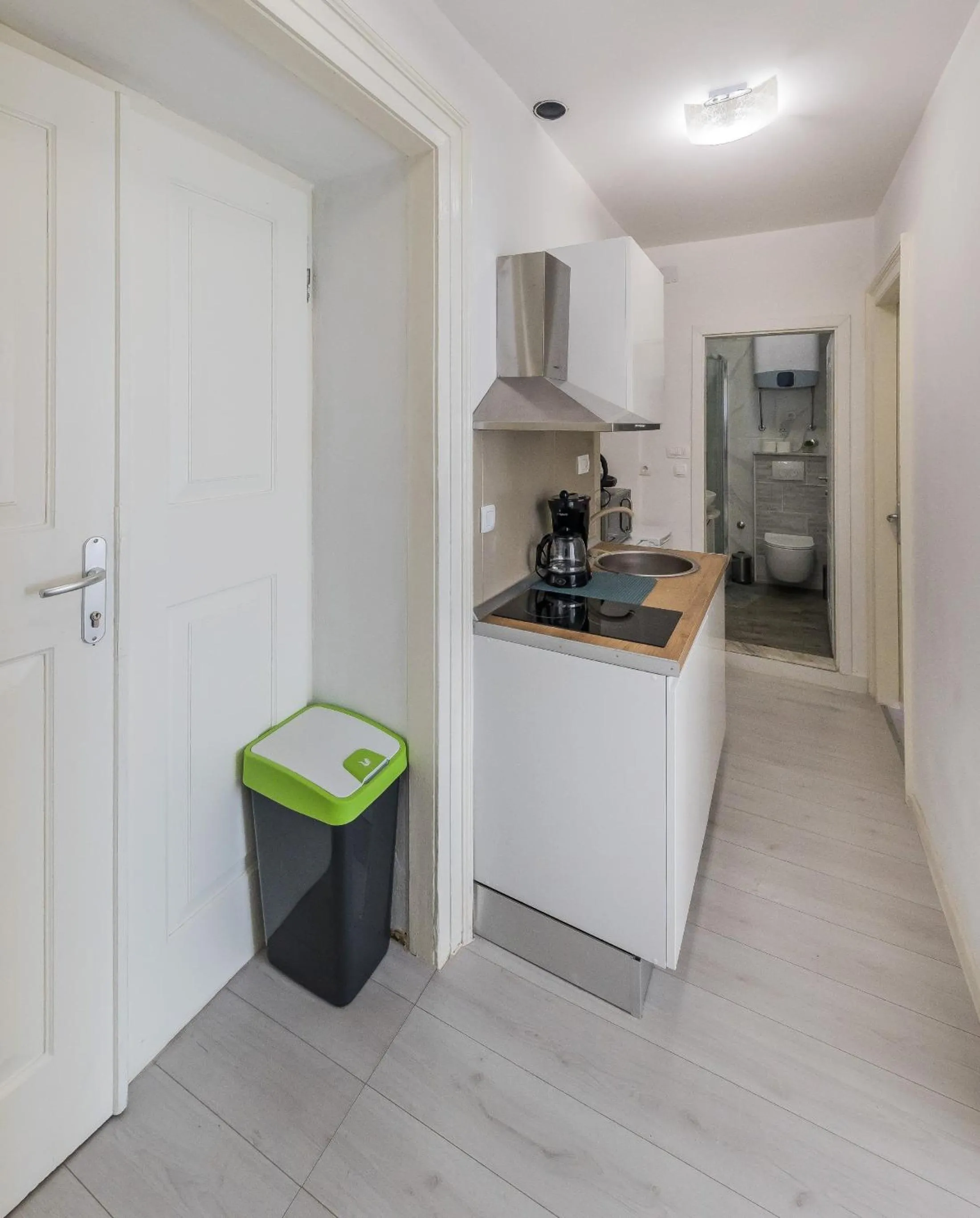 A1 - spacious apt on the seafront with terrace