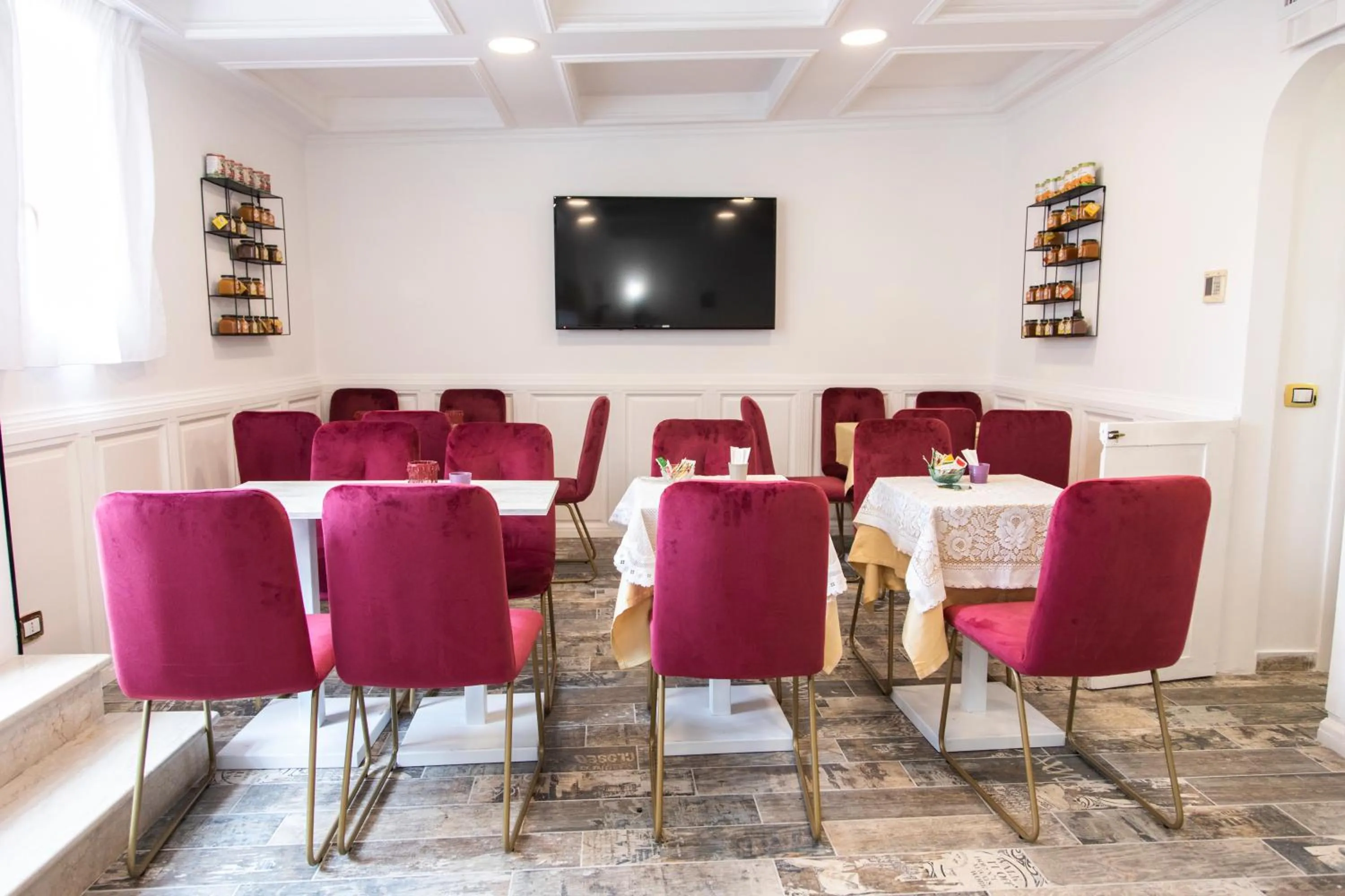 Breakfast in Hotel Cinquantatre