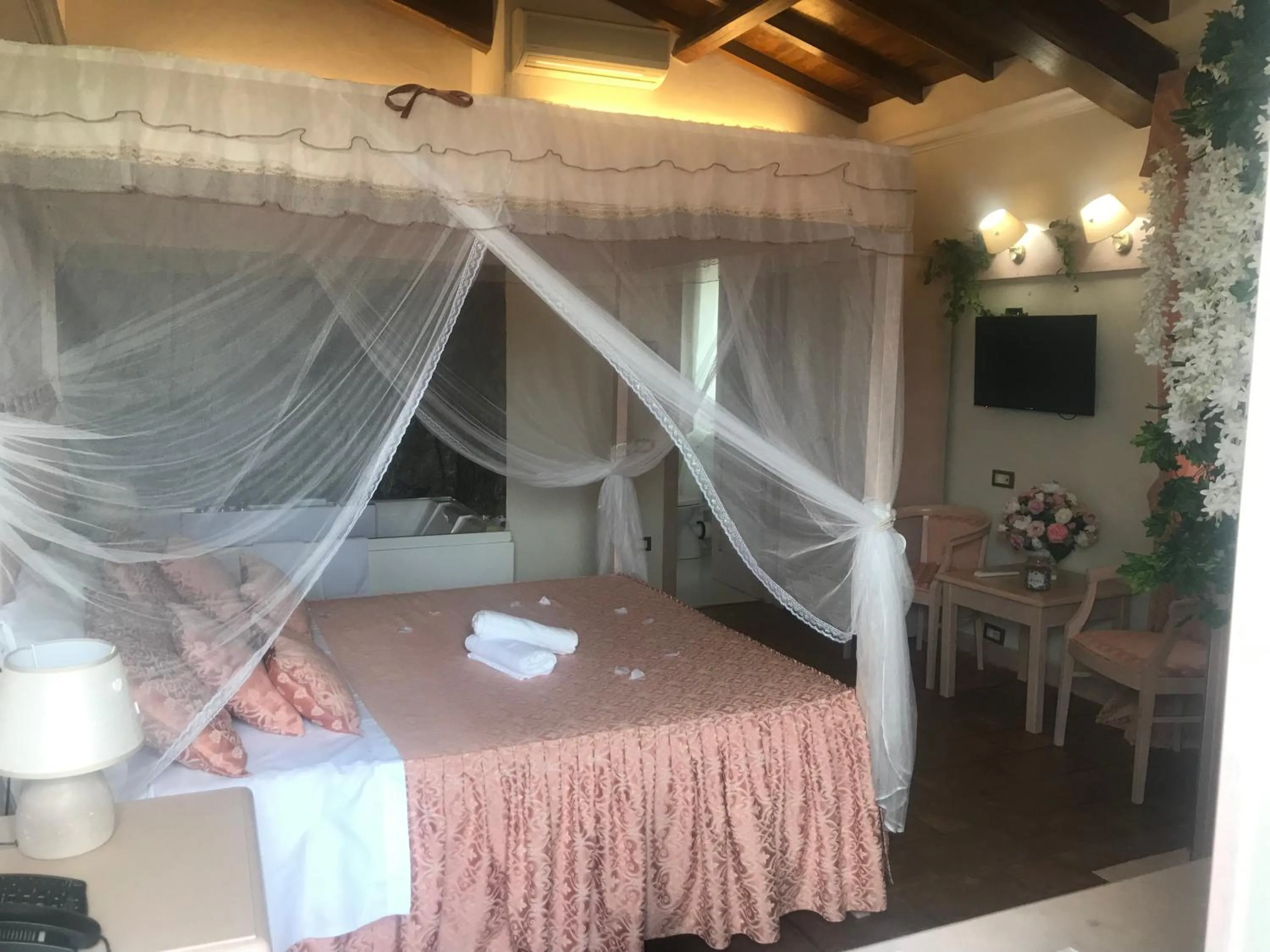 Photo of the whole room, Bed in Casale Certosa