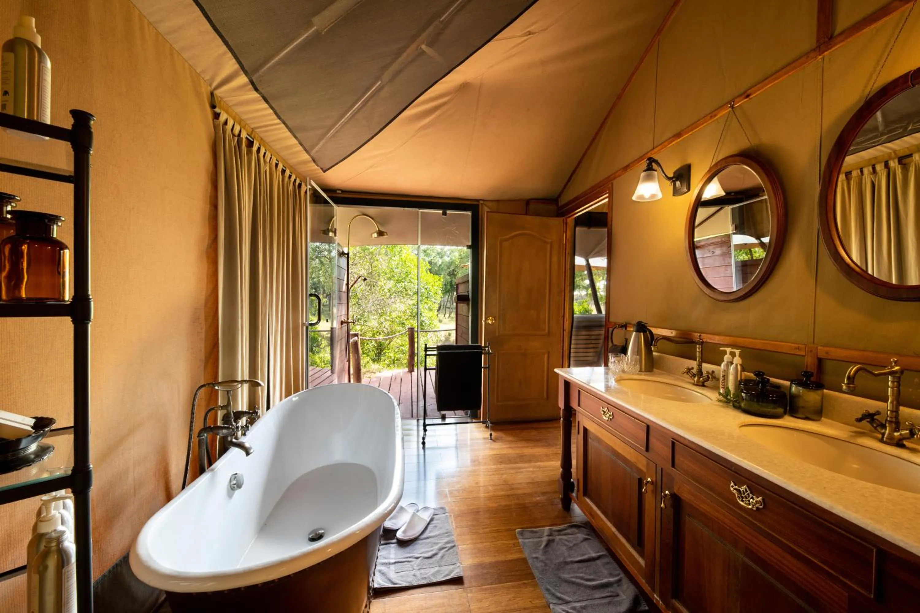 Bathroom in Elewana Sand River Mara