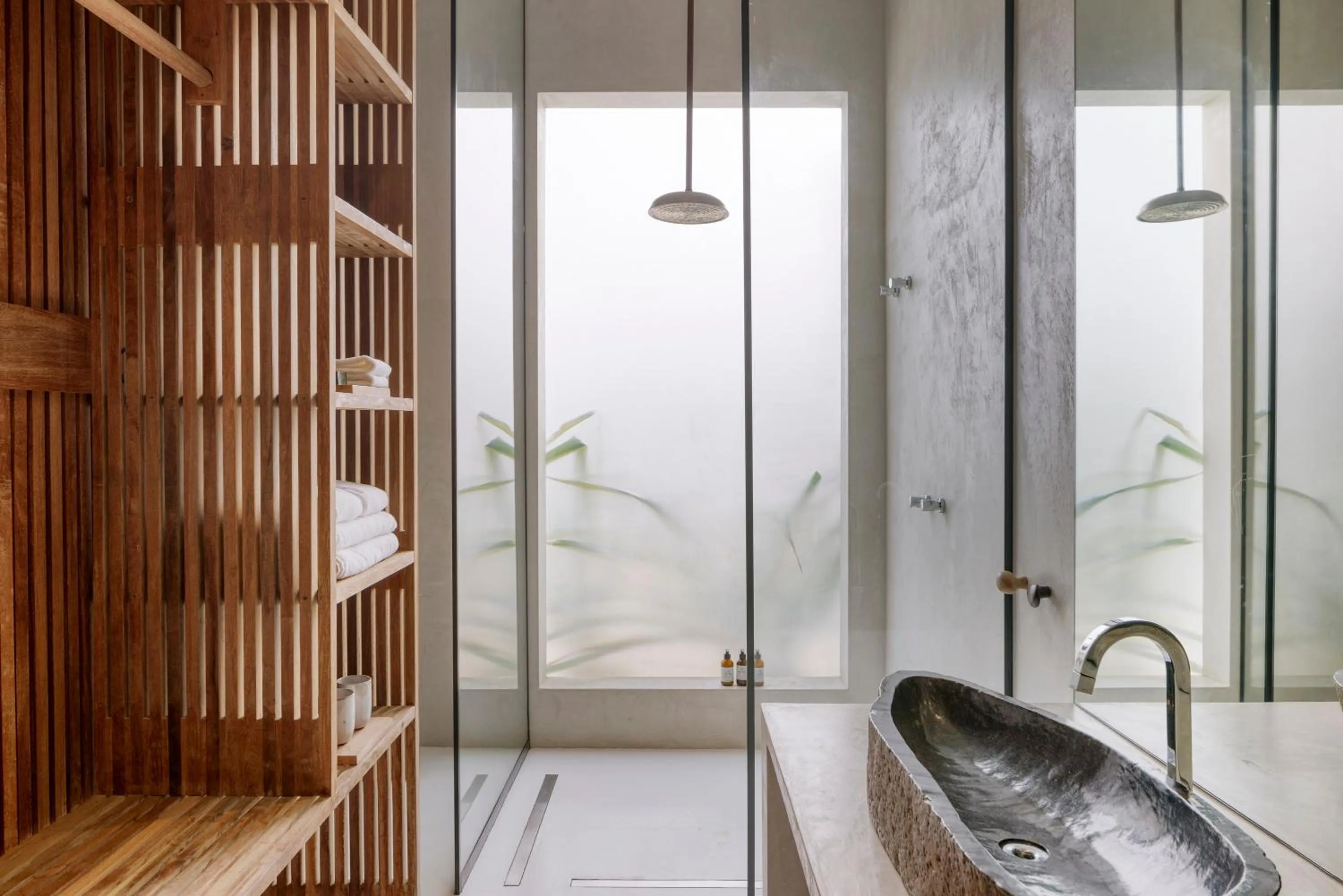 Restaurant/places to eat in KA BRU 1100 Boutique Hotel