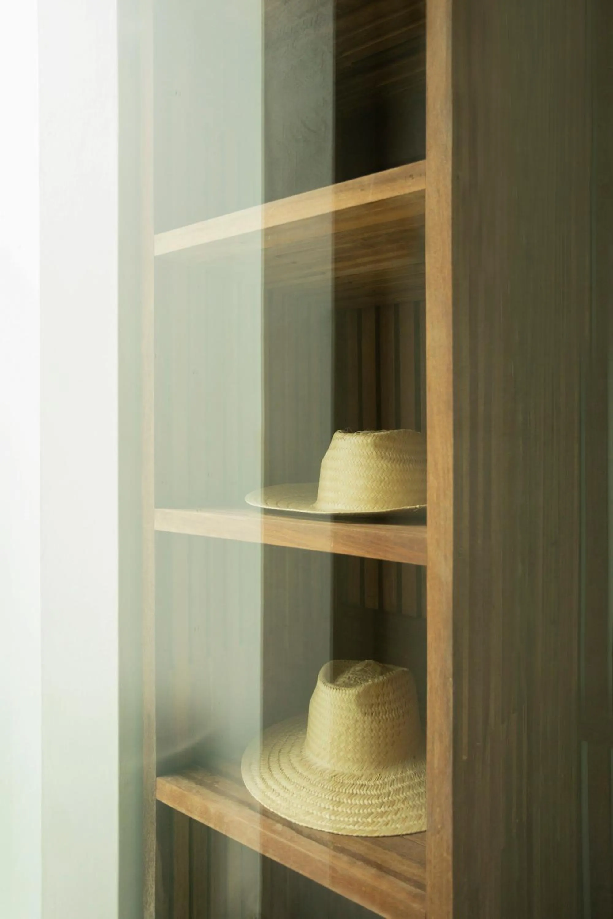 wardrobe in KA BRU 1100 Boutique Hotel