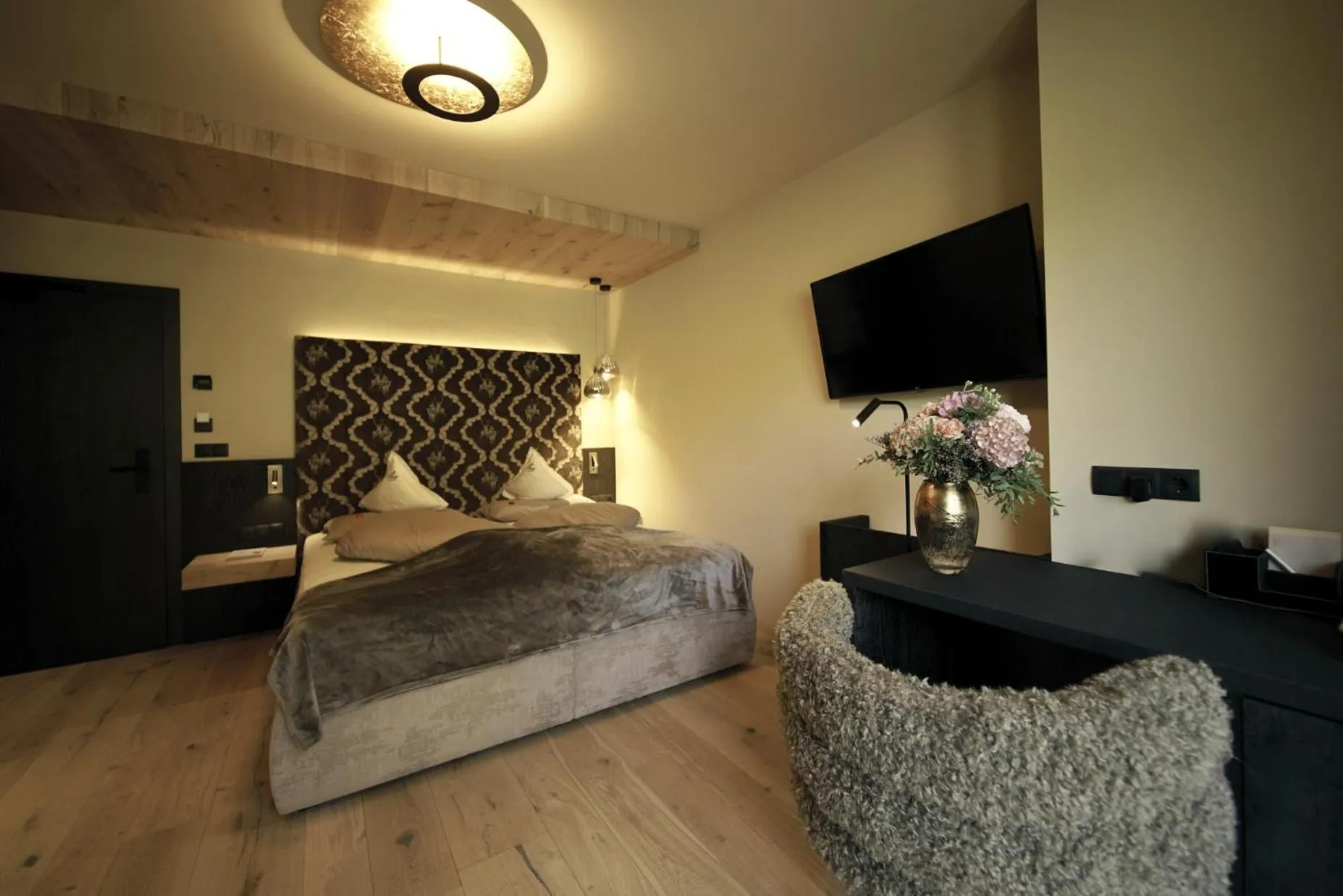 Bed in Hotel Rosa Eco Alpine Spa