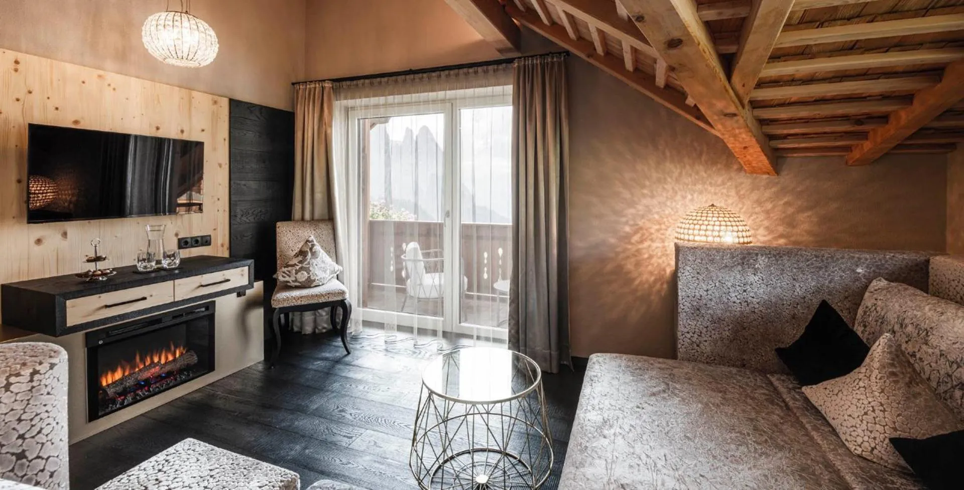 Bed in Hotel Rosa Eco Alpine Spa