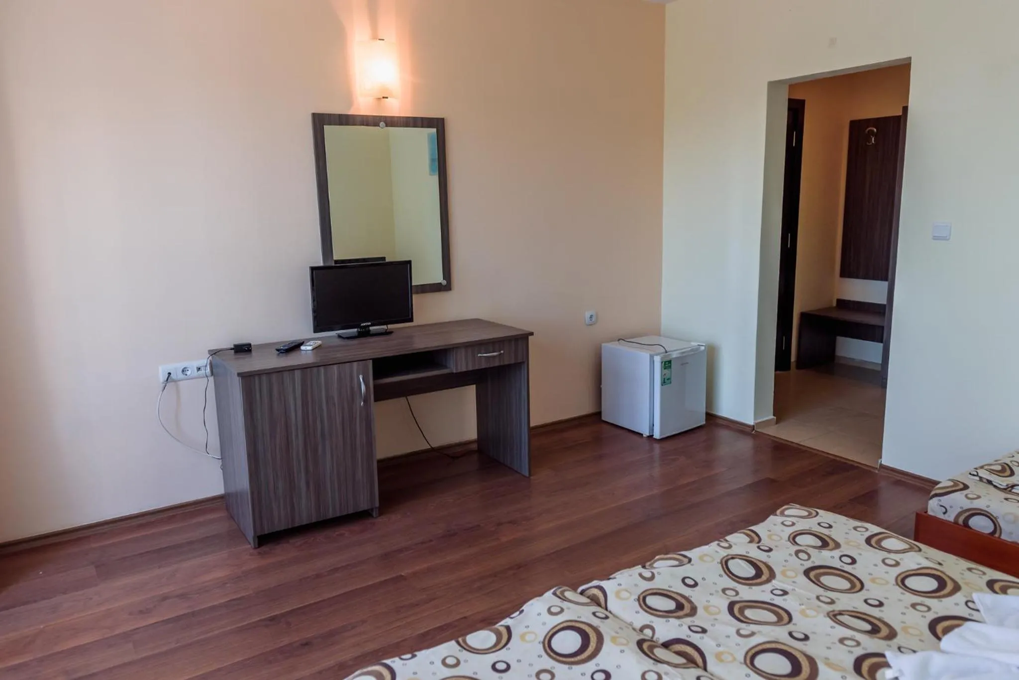 TV and multimedia, Bed in Hotel Ray