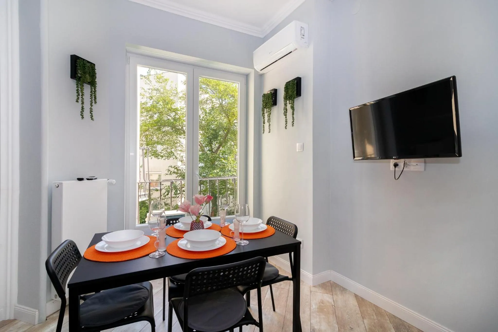 Buda Castle Serpentine Apartments