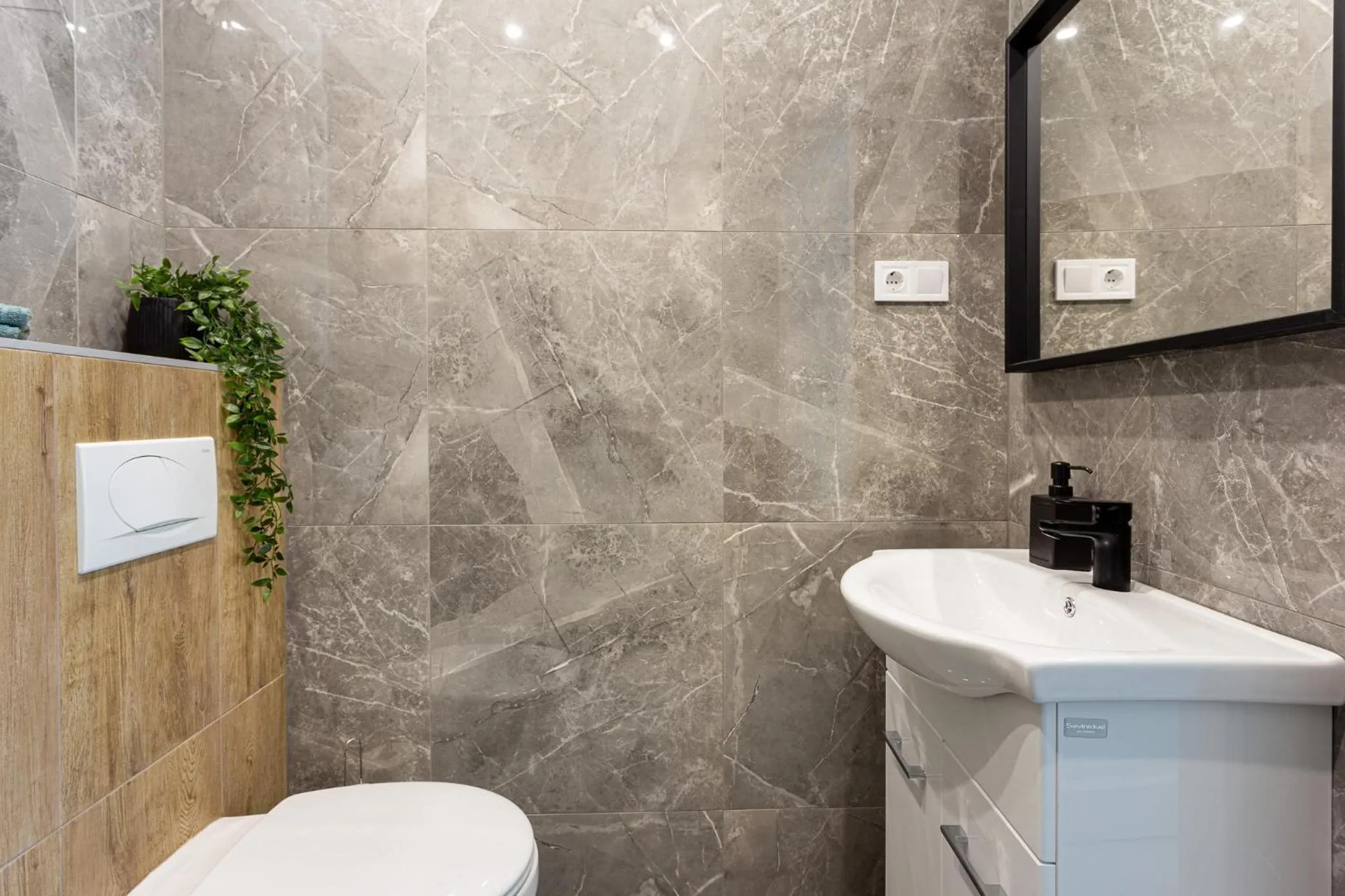 Buda Castle Serpentine Apartments