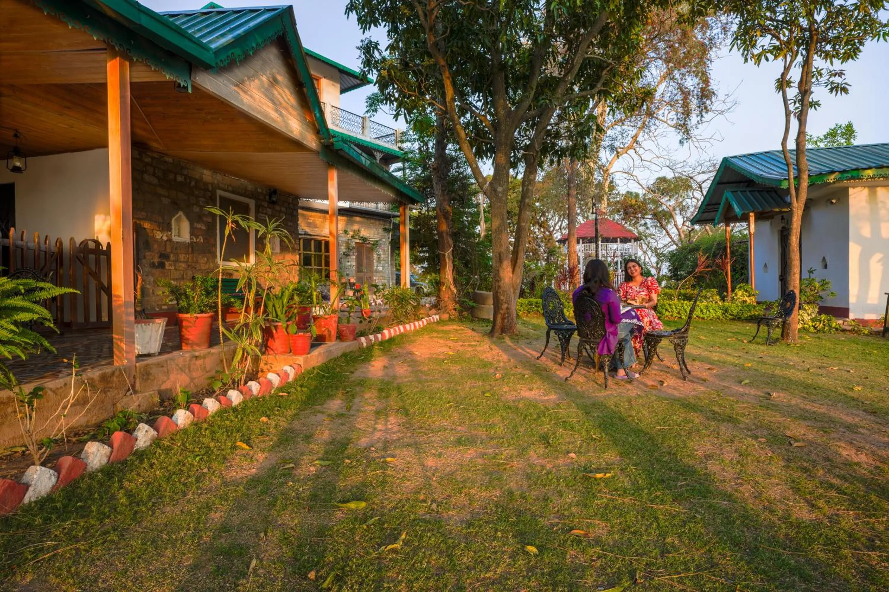 Property building in Seclude Nahan, Bantony Cottage