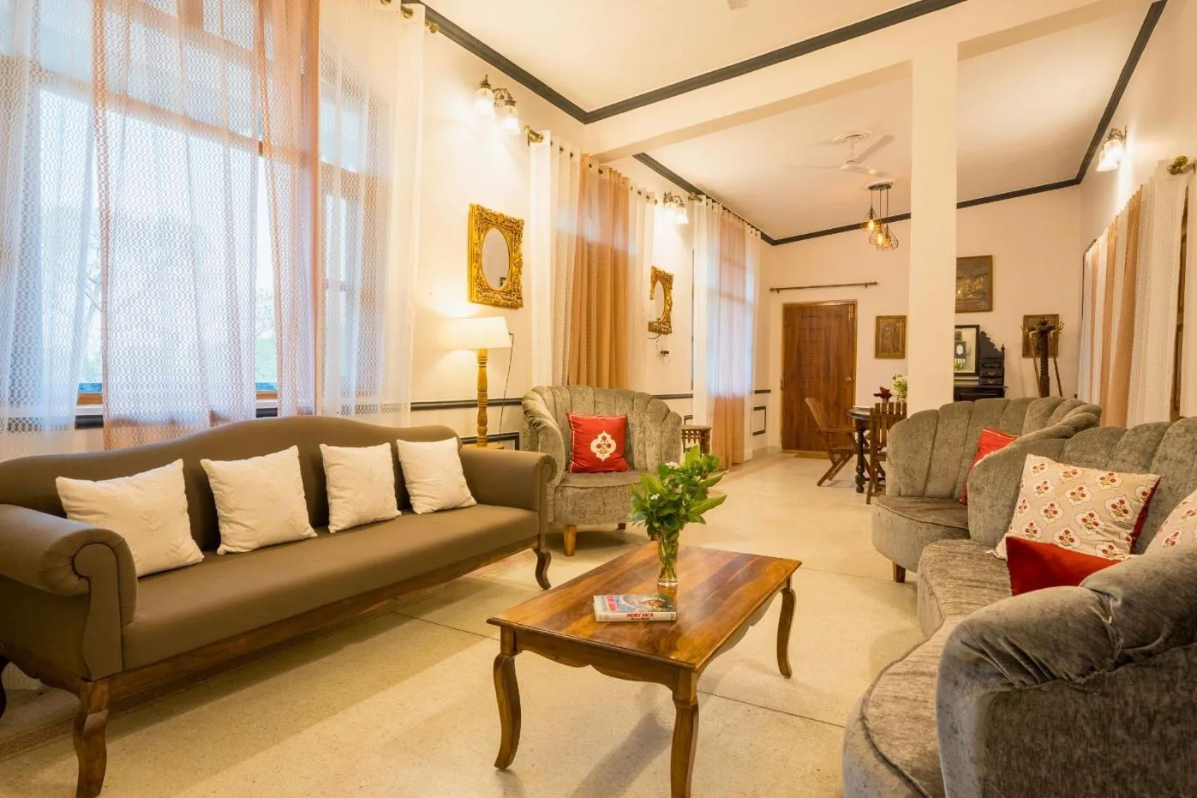 Living room in Seclude Nahan, Bantony Cottage