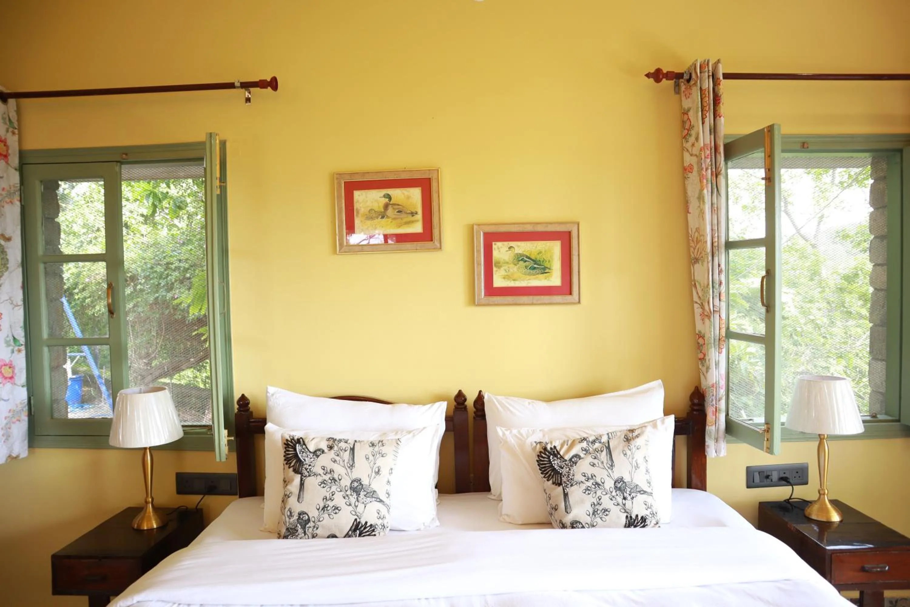 Bedroom, Bed in Seclude Nahan, Bantony Cottage