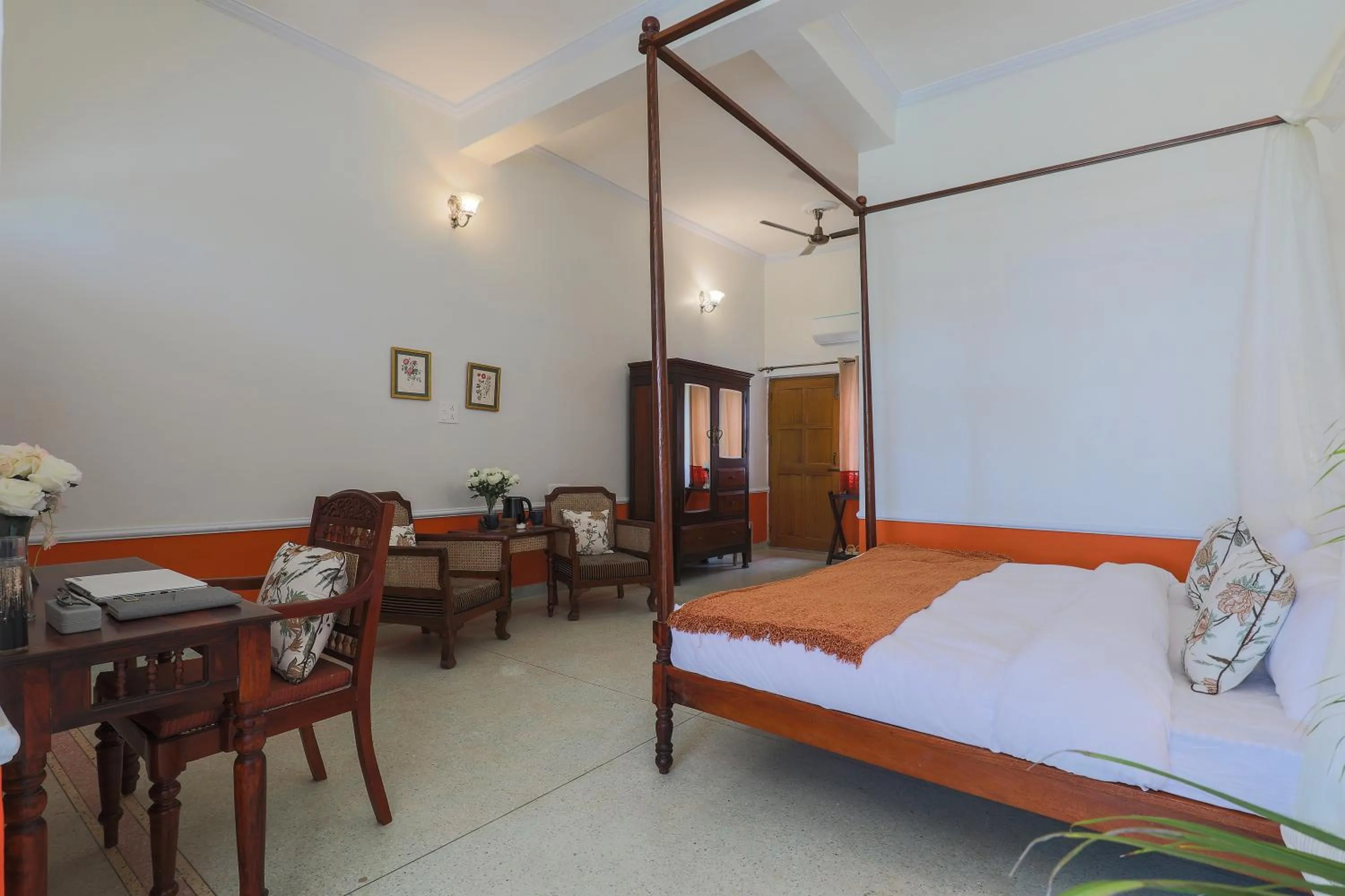 Photo of the whole room, Bed in Seclude Nahan, Bantony Cottage