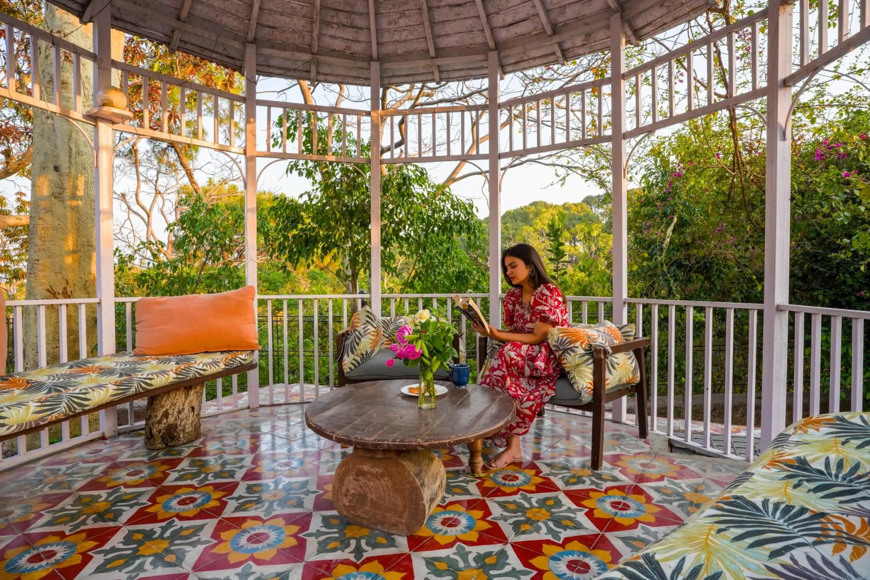 Patio in Seclude Nahan, Bantony Cottage