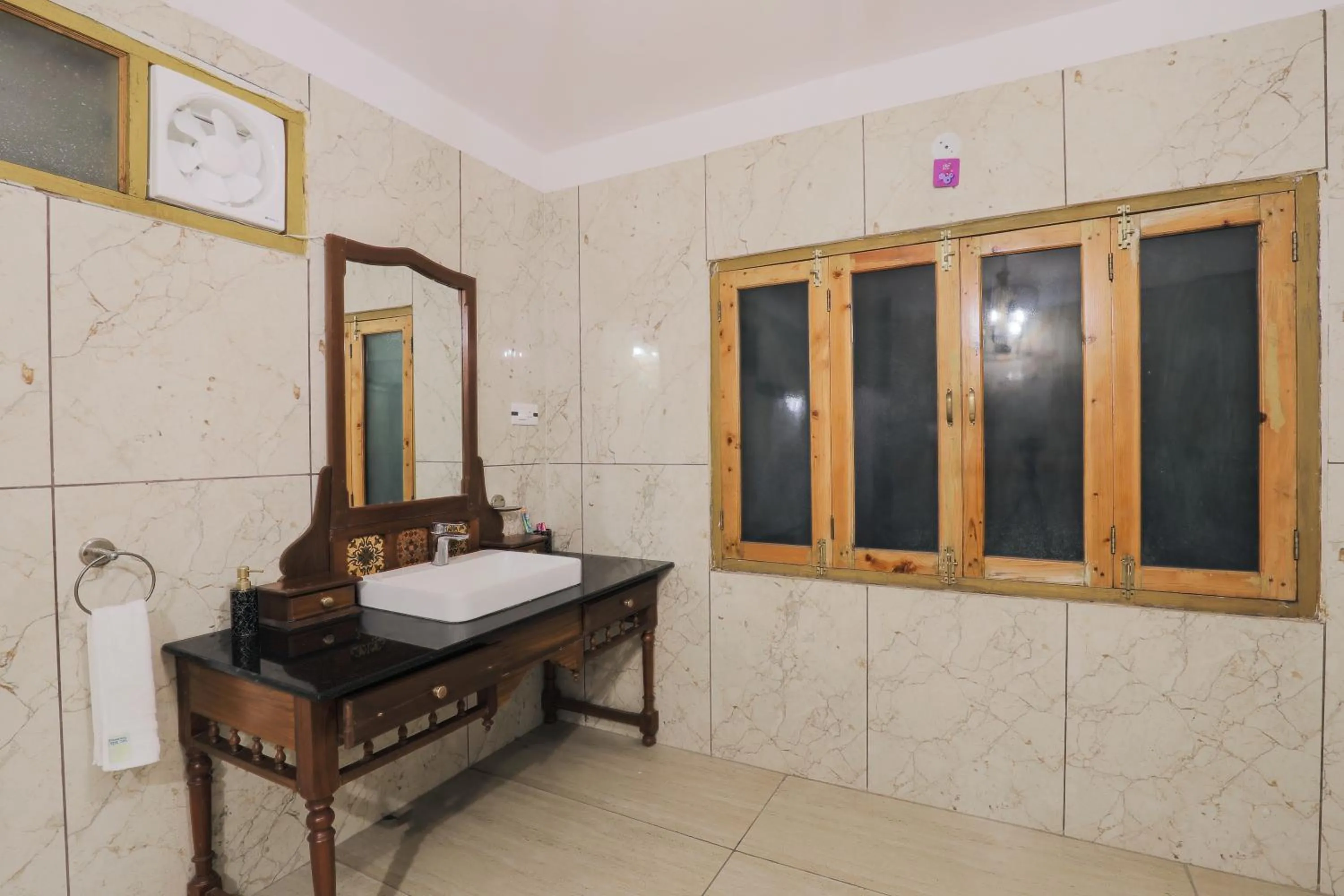 Bathroom in Seclude Nahan, Bantony Cottage