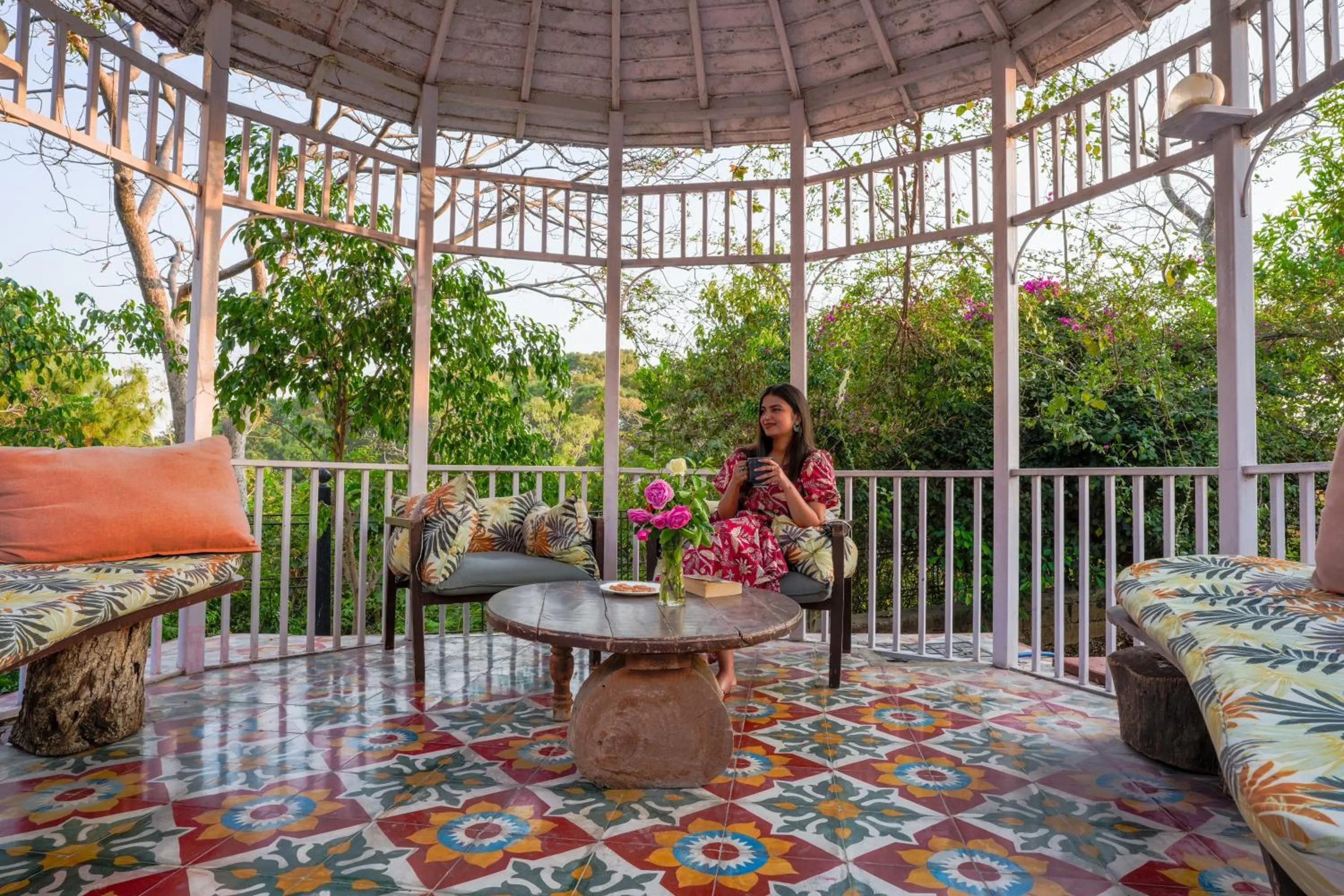 Patio in Seclude Nahan, Bantony Cottage