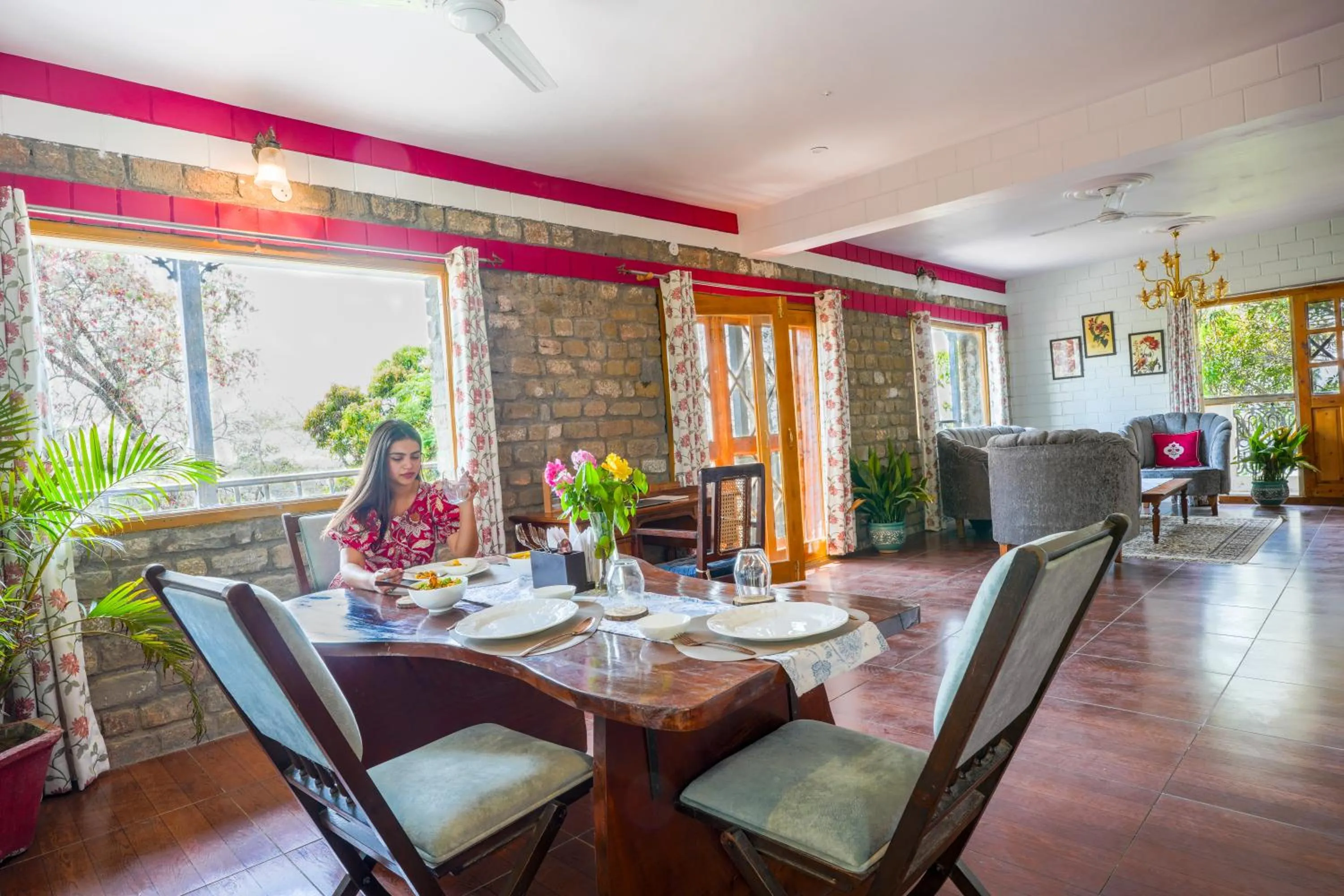Seating area in Seclude Nahan, Bantony Cottage
