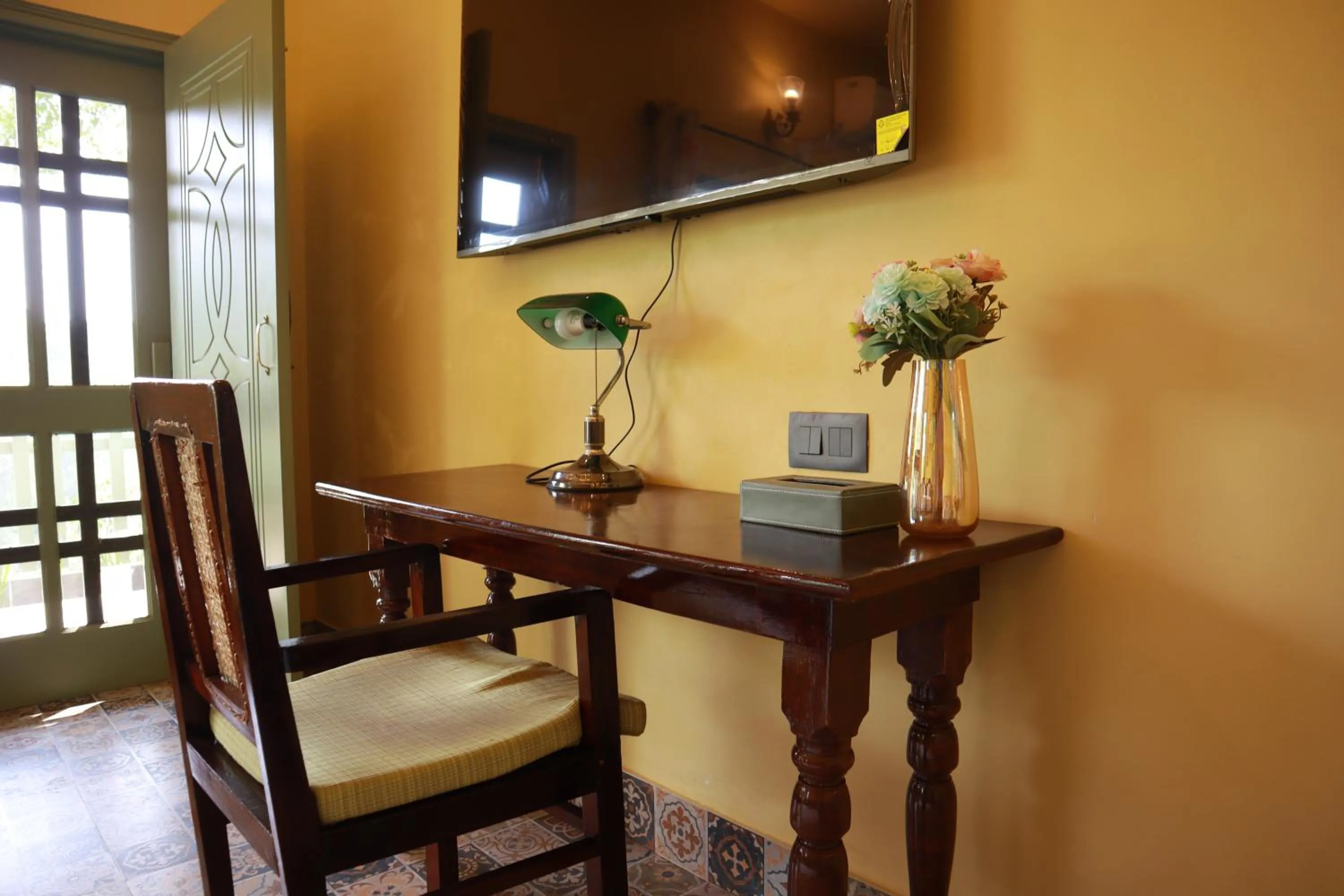 Seating area in Seclude Nahan, Bantony Cottage