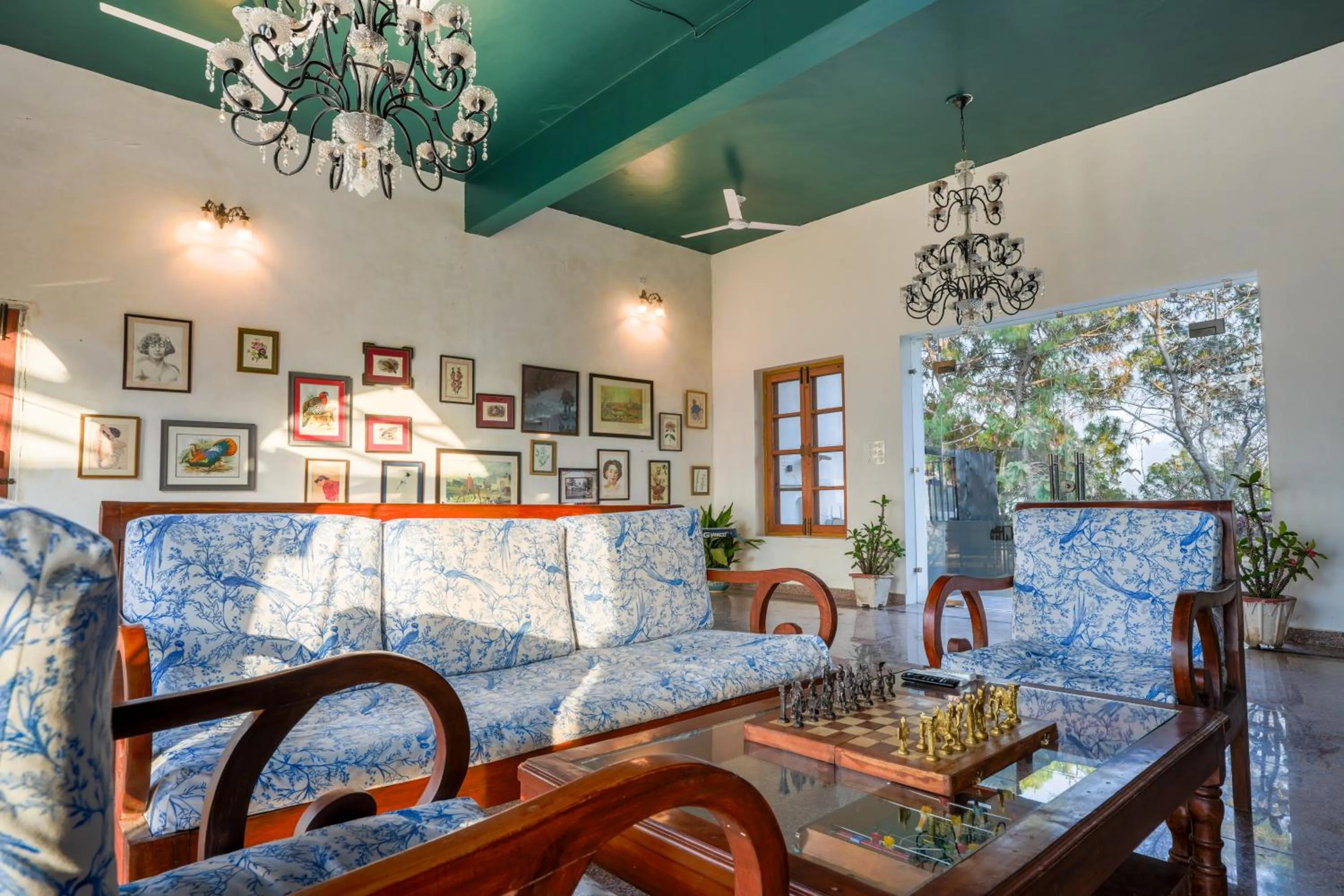 Living room in Seclude Nahan, Bantony Cottage