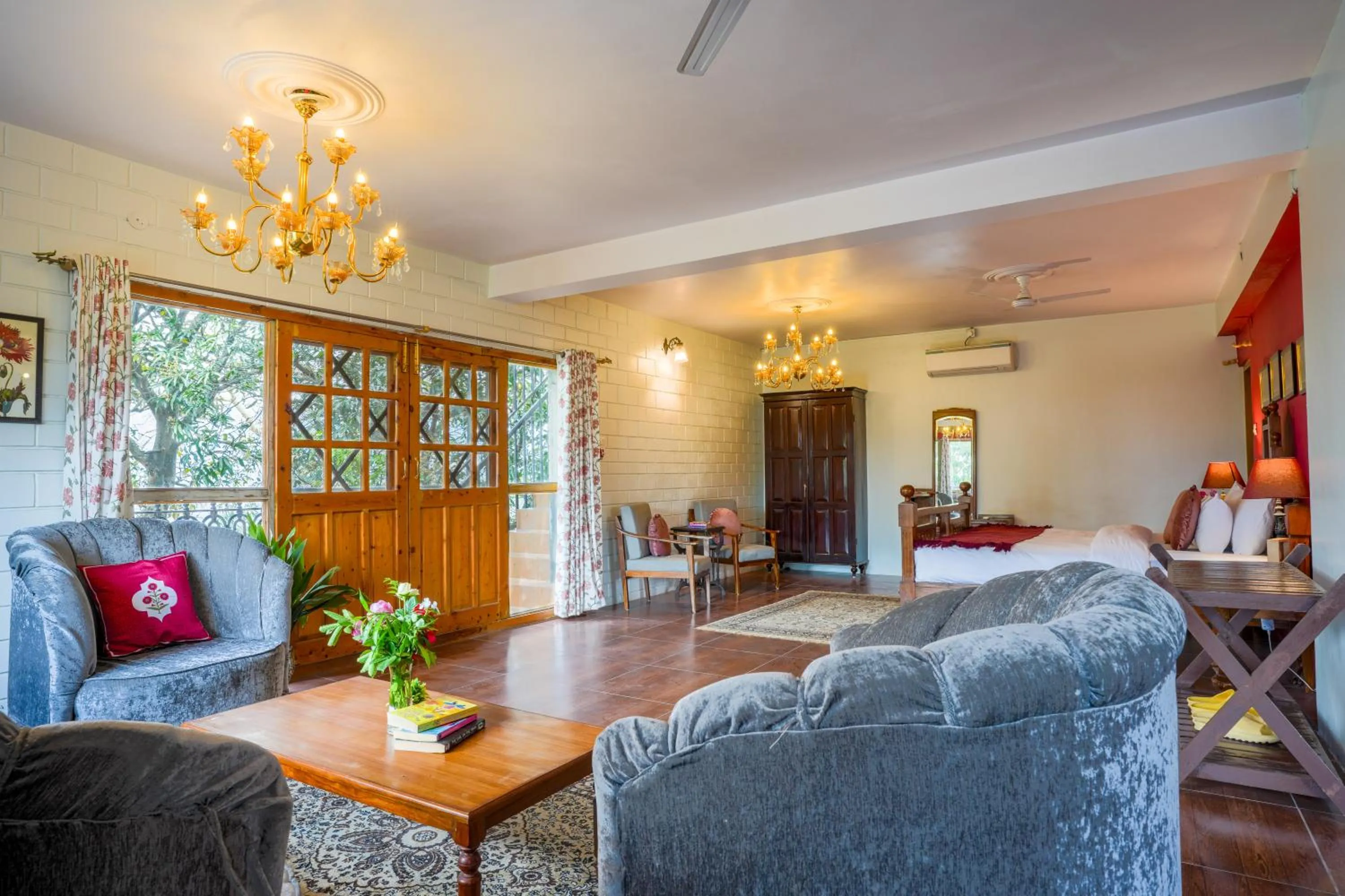 Living room in Seclude Nahan, Bantony Cottage