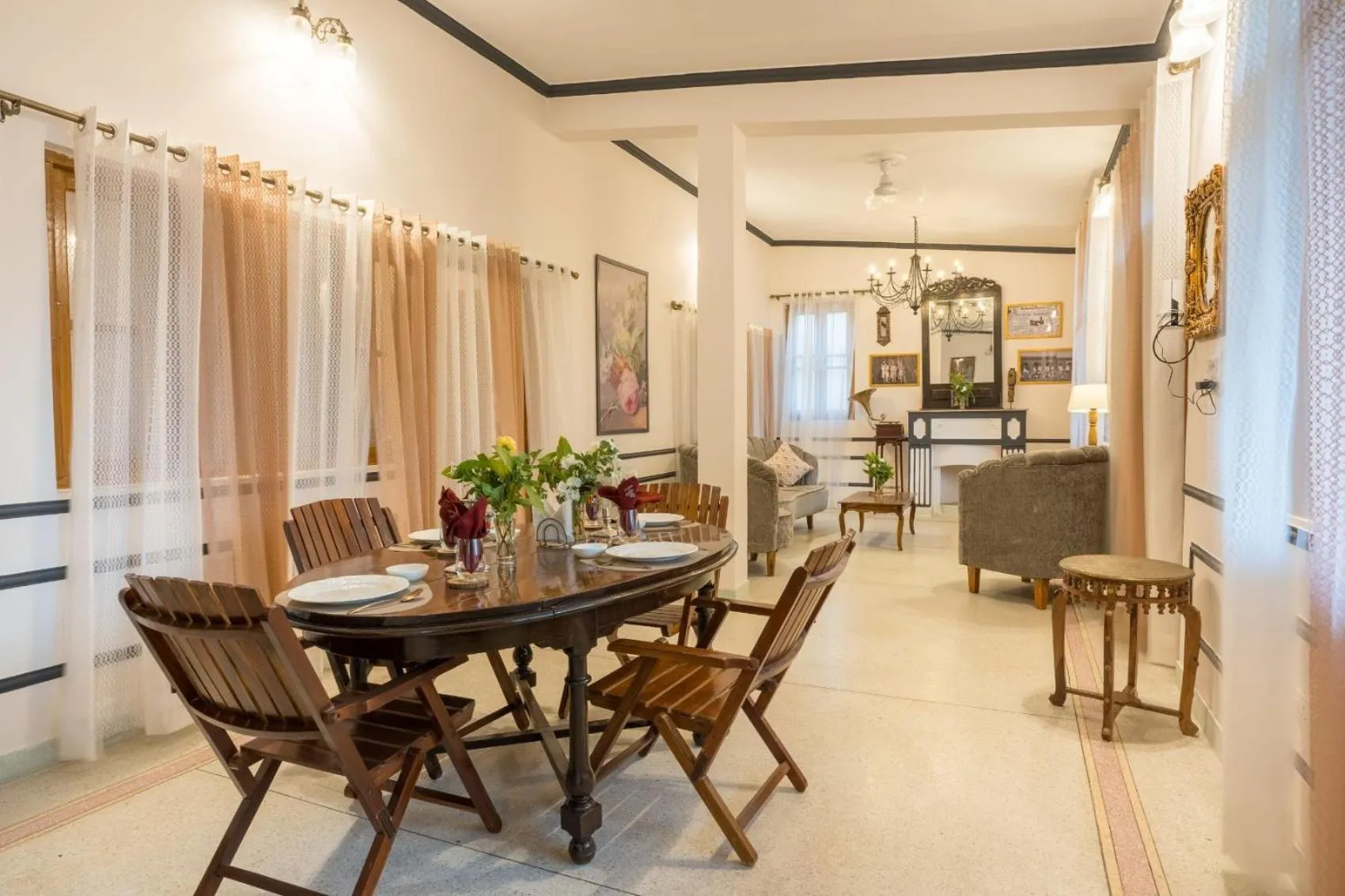 Living room in Seclude Nahan, Bantony Cottage