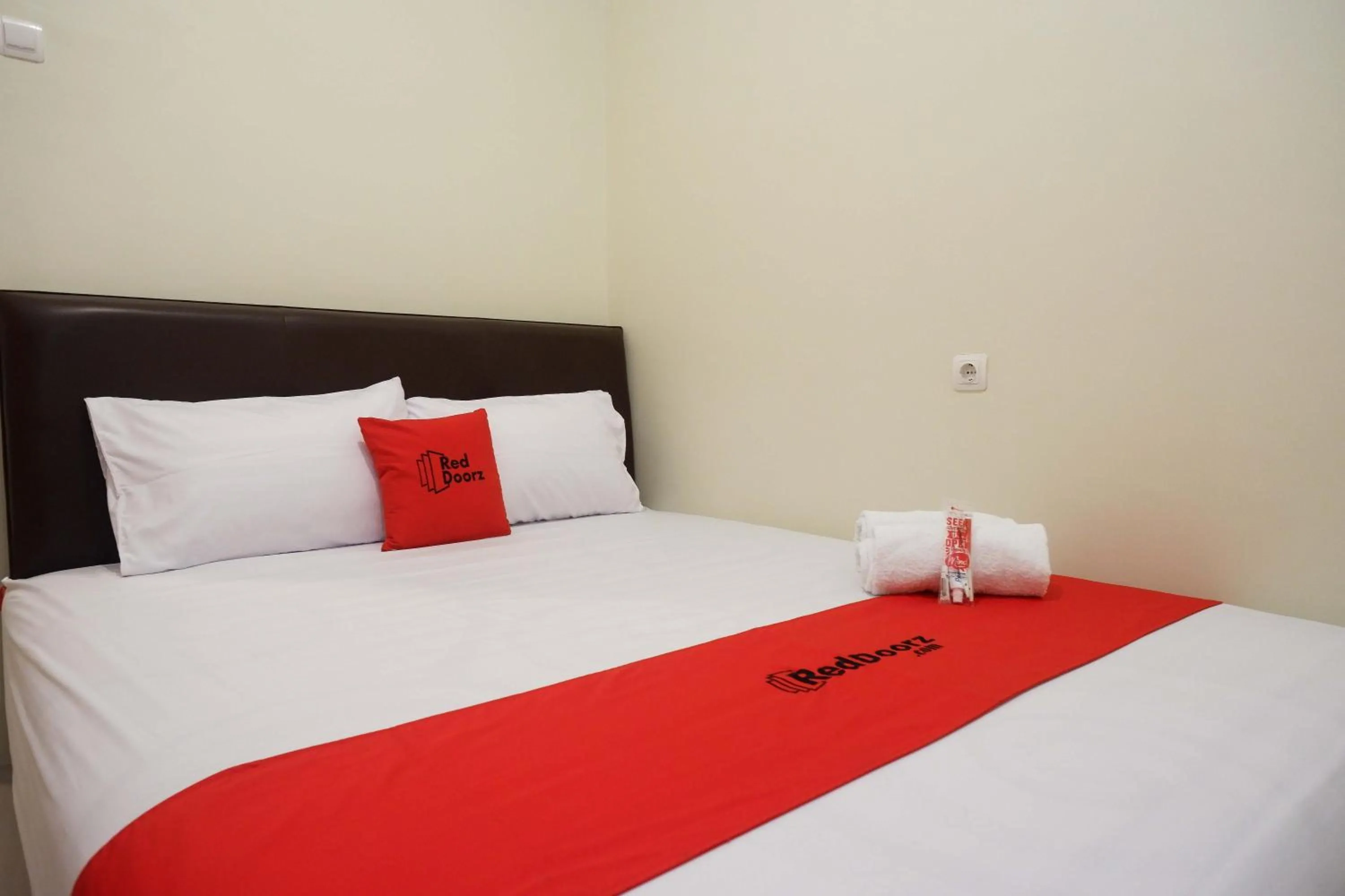 RedDoorz Syariah at Kelud Sampangan Semarang