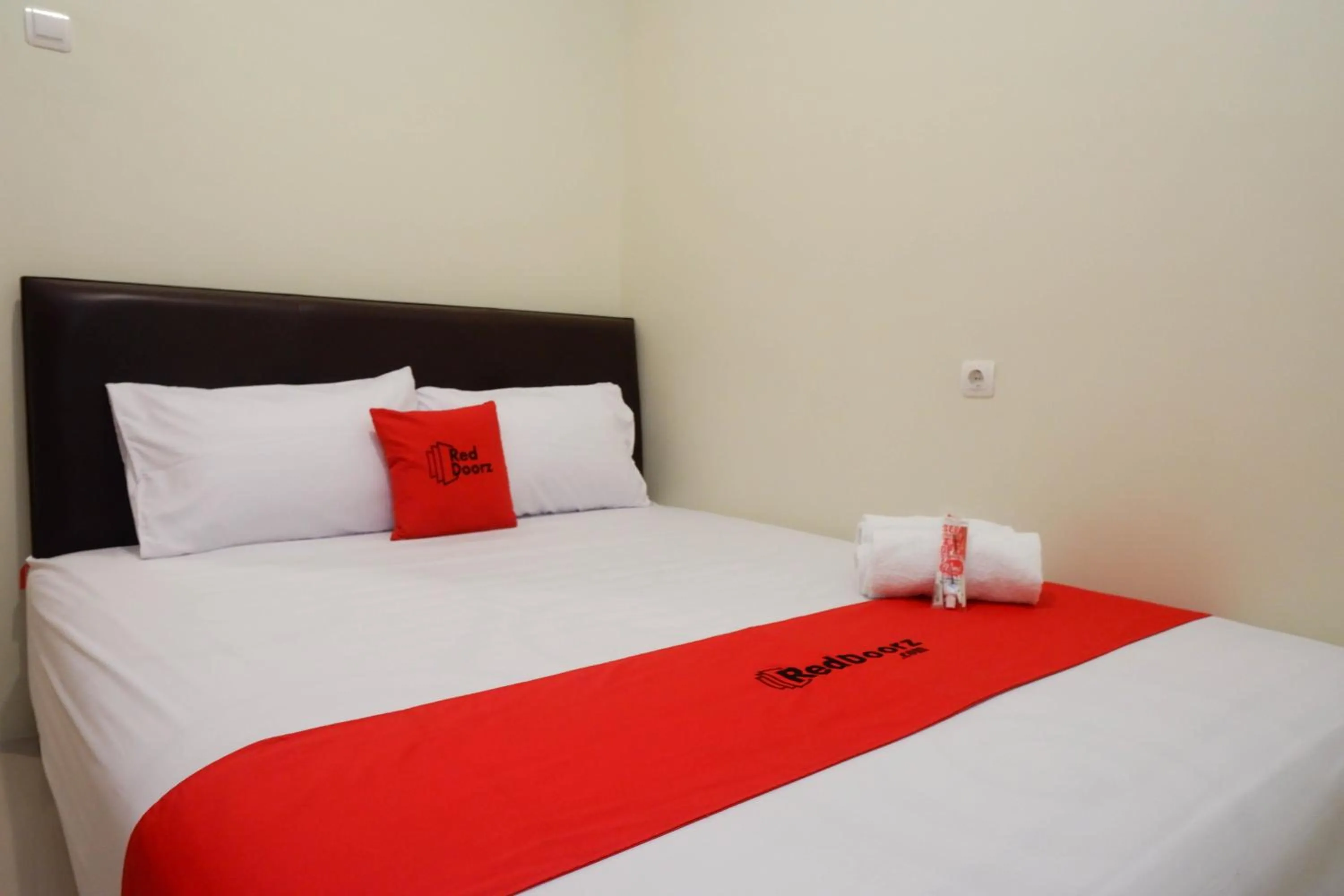 RedDoorz Syariah at Kelud Sampangan Semarang
