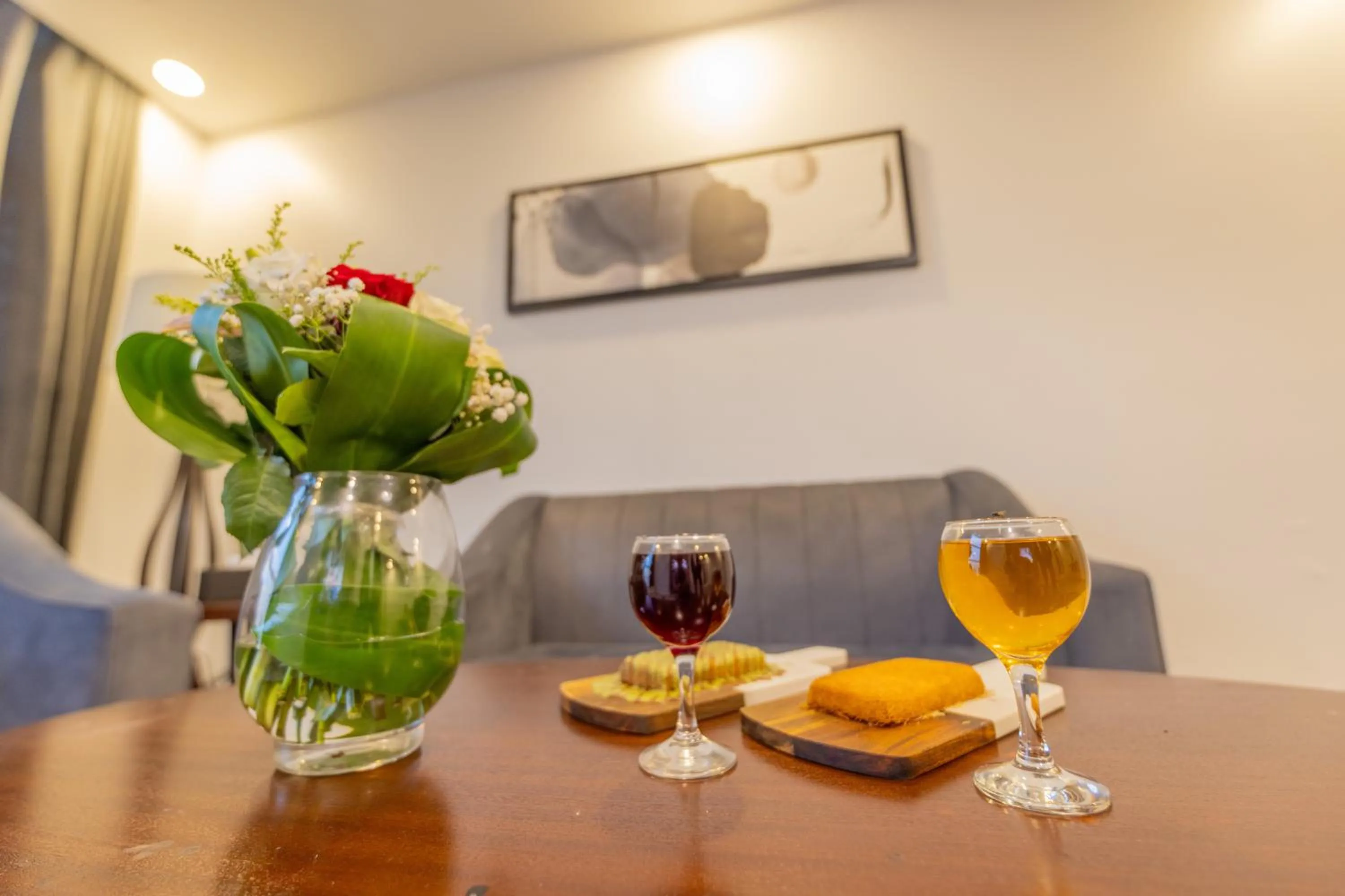 Drinks in Laten Suites Al Salim Plaza