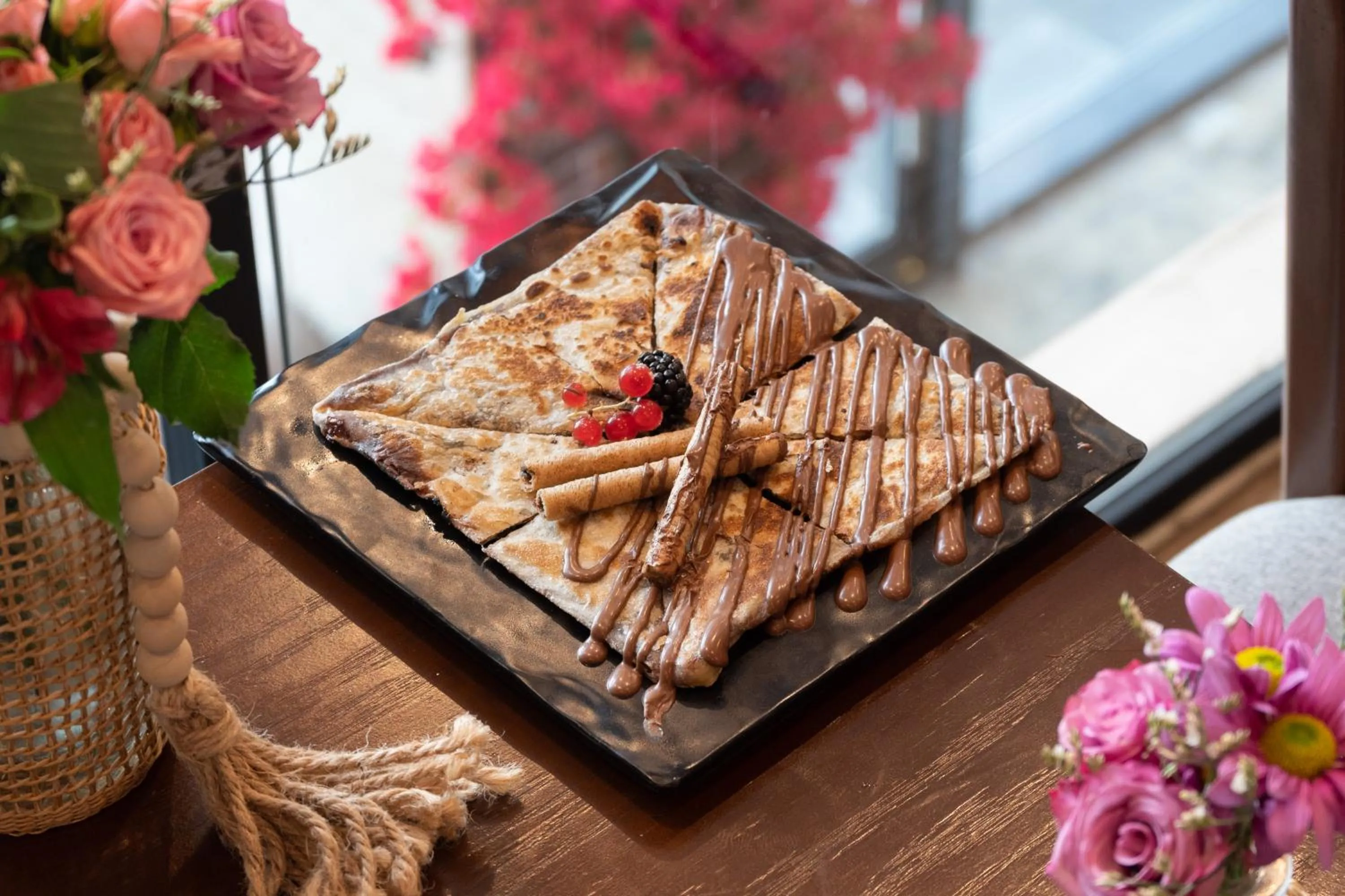 Restaurant/places to eat in Laten Suites Al Salim Plaza