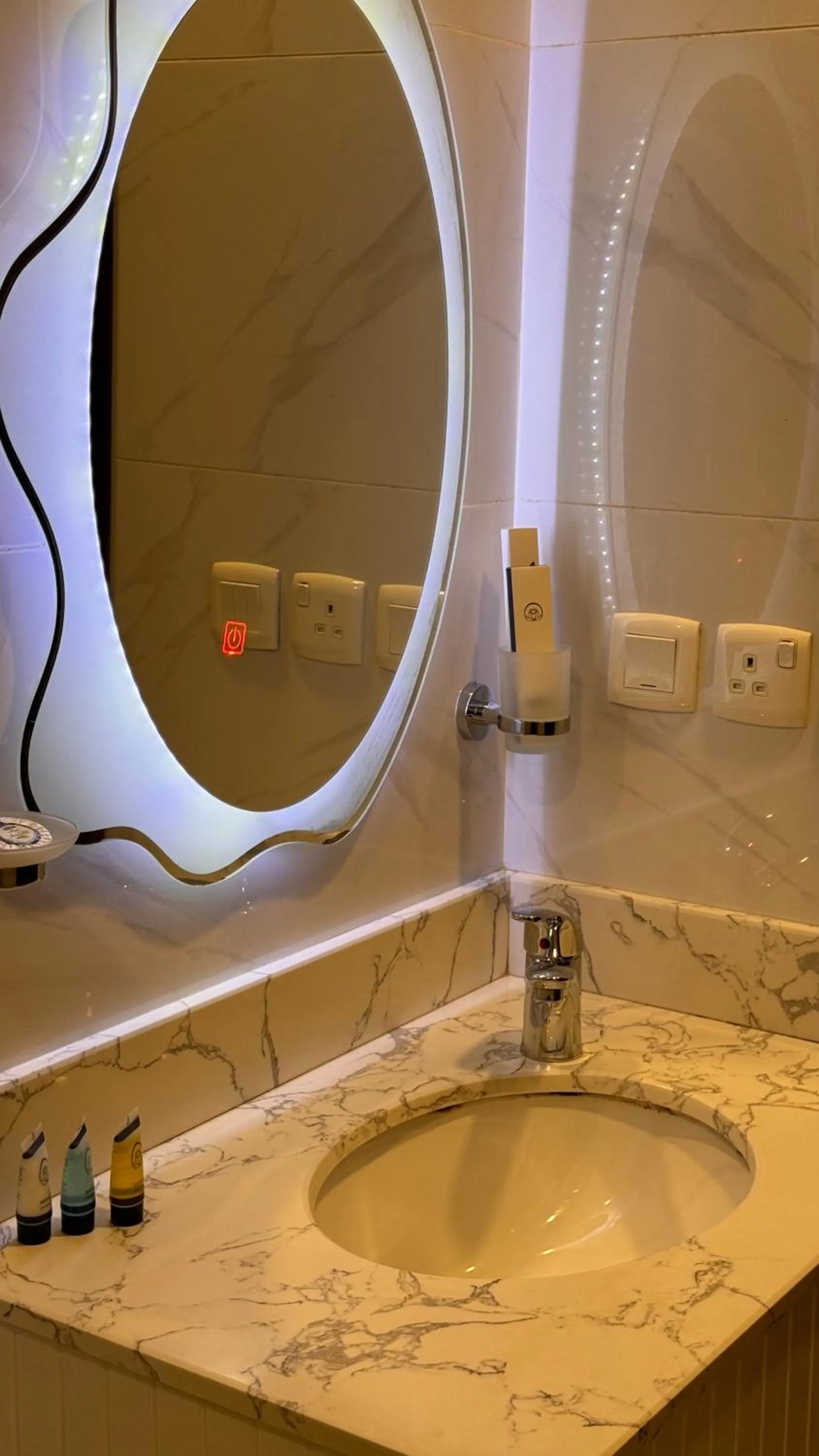 Bathroom in Laten Suites Al Salim Plaza