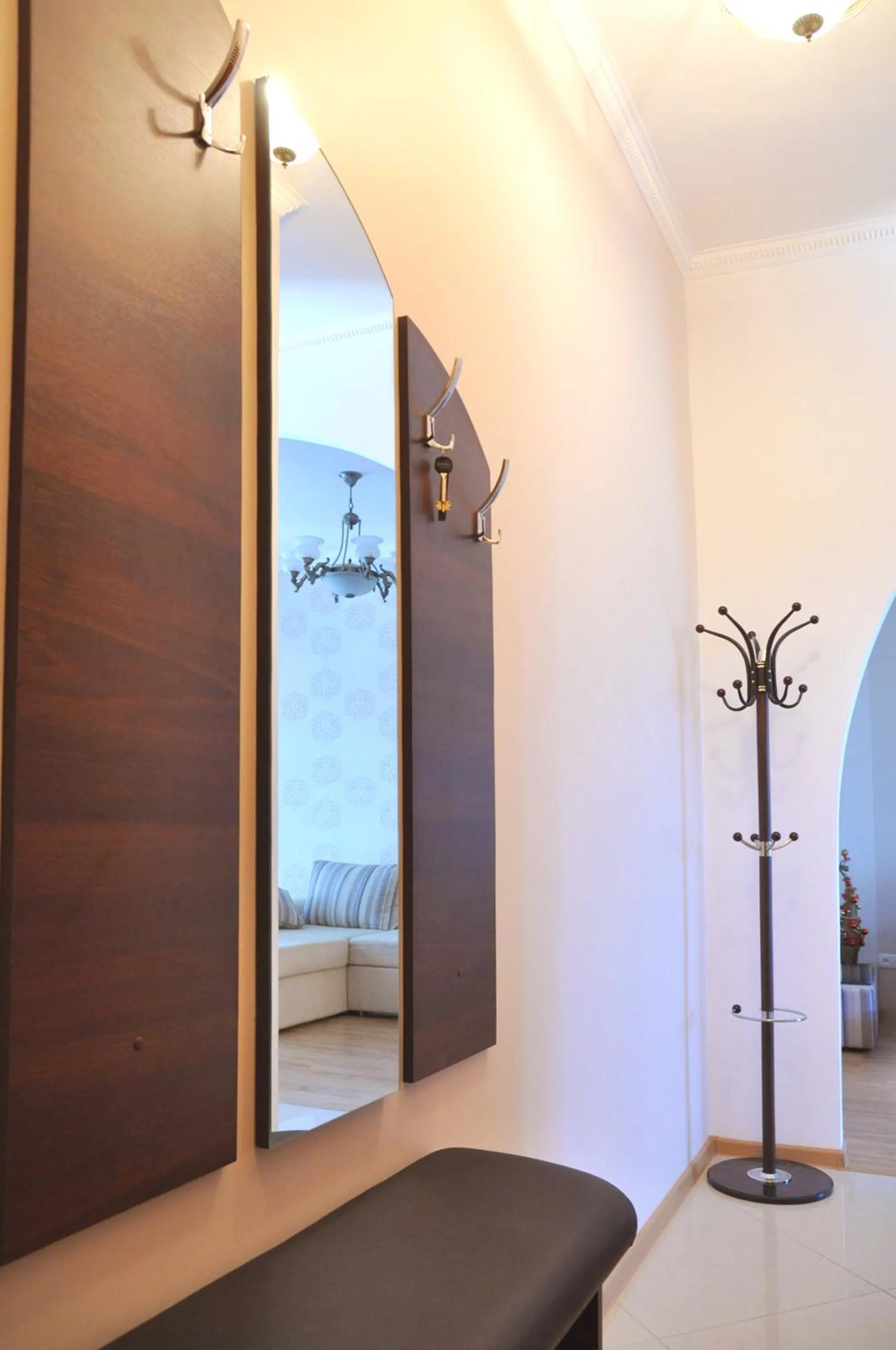 One-Bedroom Apartment - Shneyersona st. 2B in Lotos for You Apartments