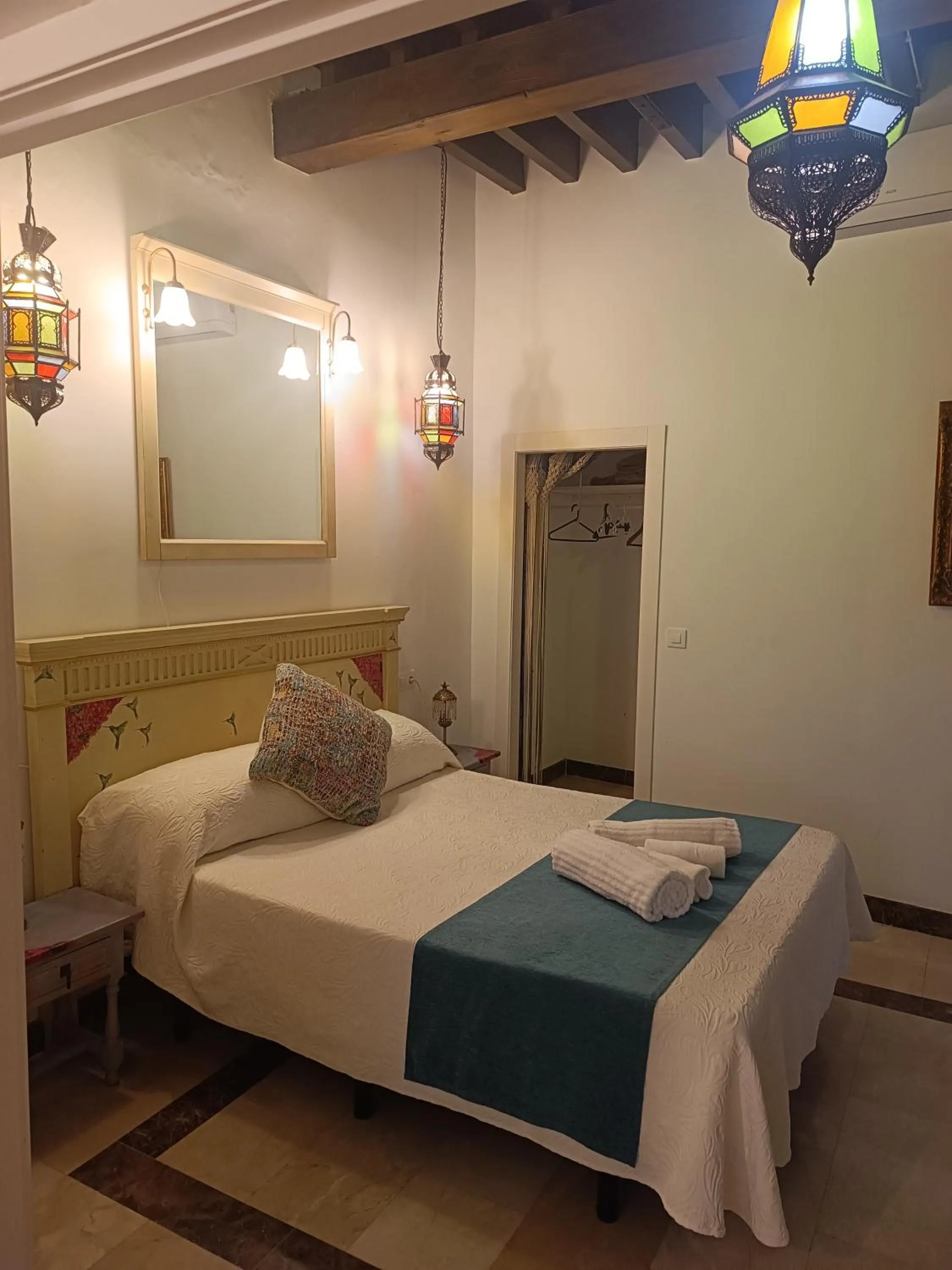 Photo of the whole room, Bed in El Palacete de Cuevas