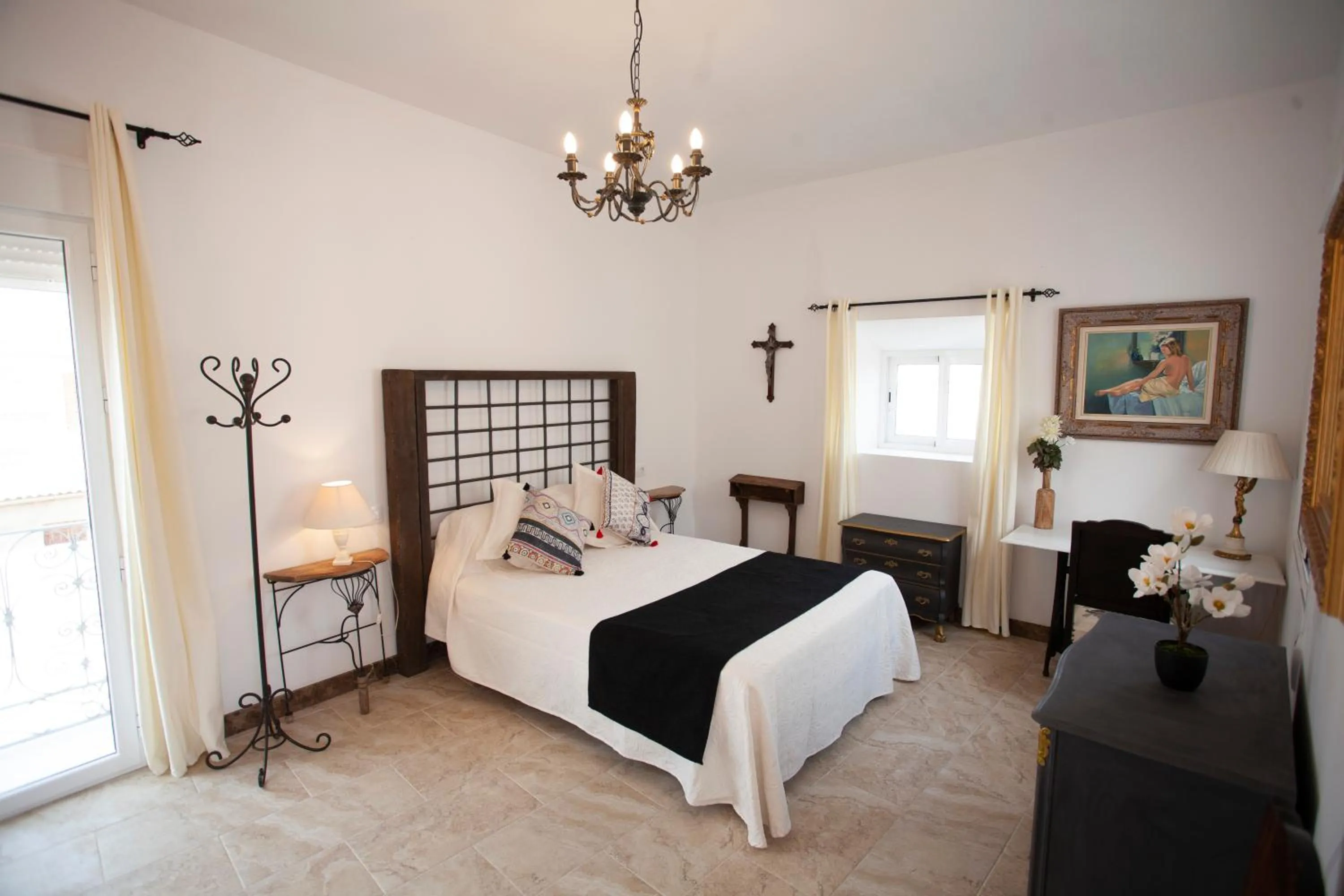 Photo of the whole room, Bed in El Palacete de Cuevas