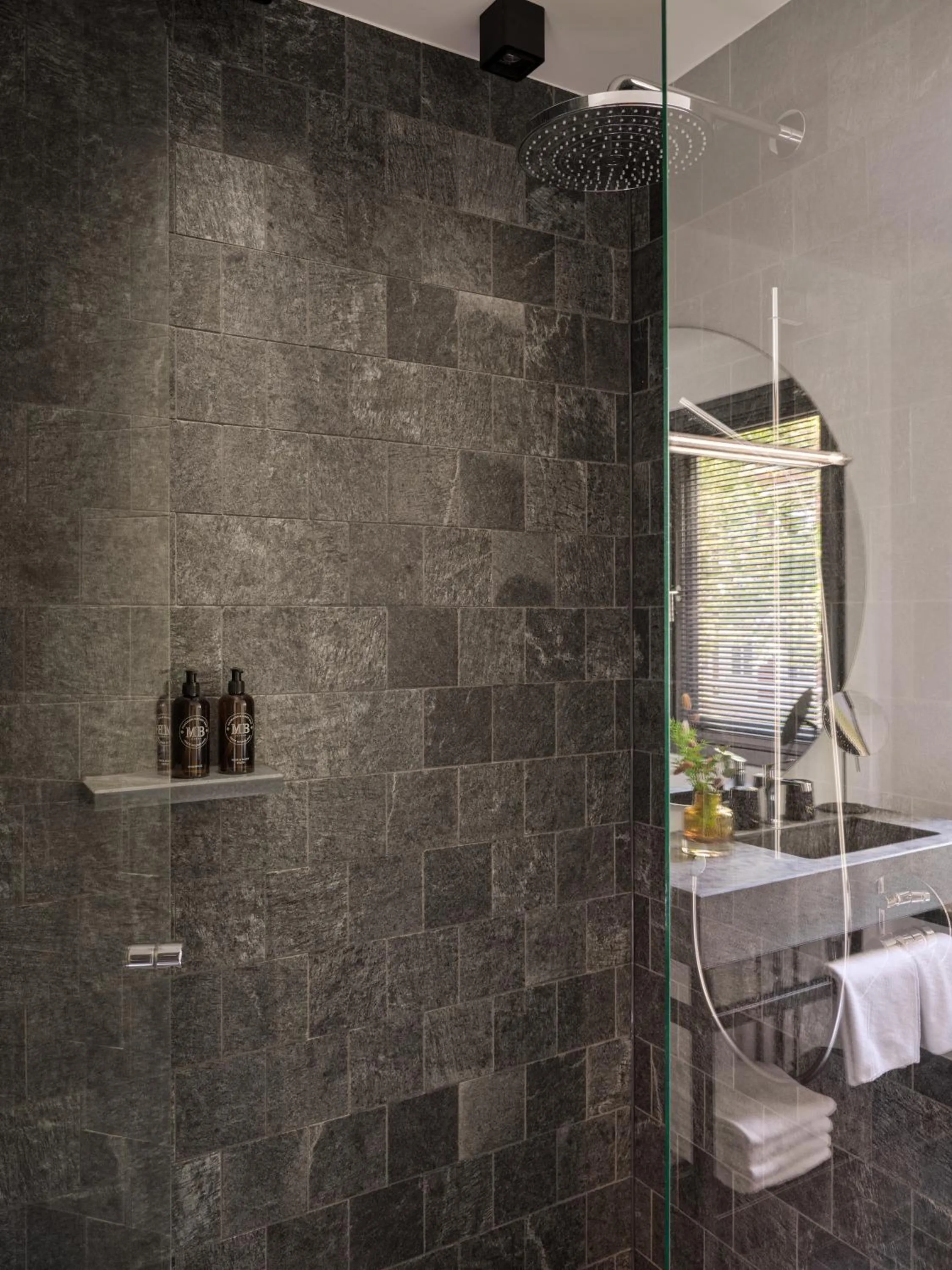 Shower in Boston Apartments HH