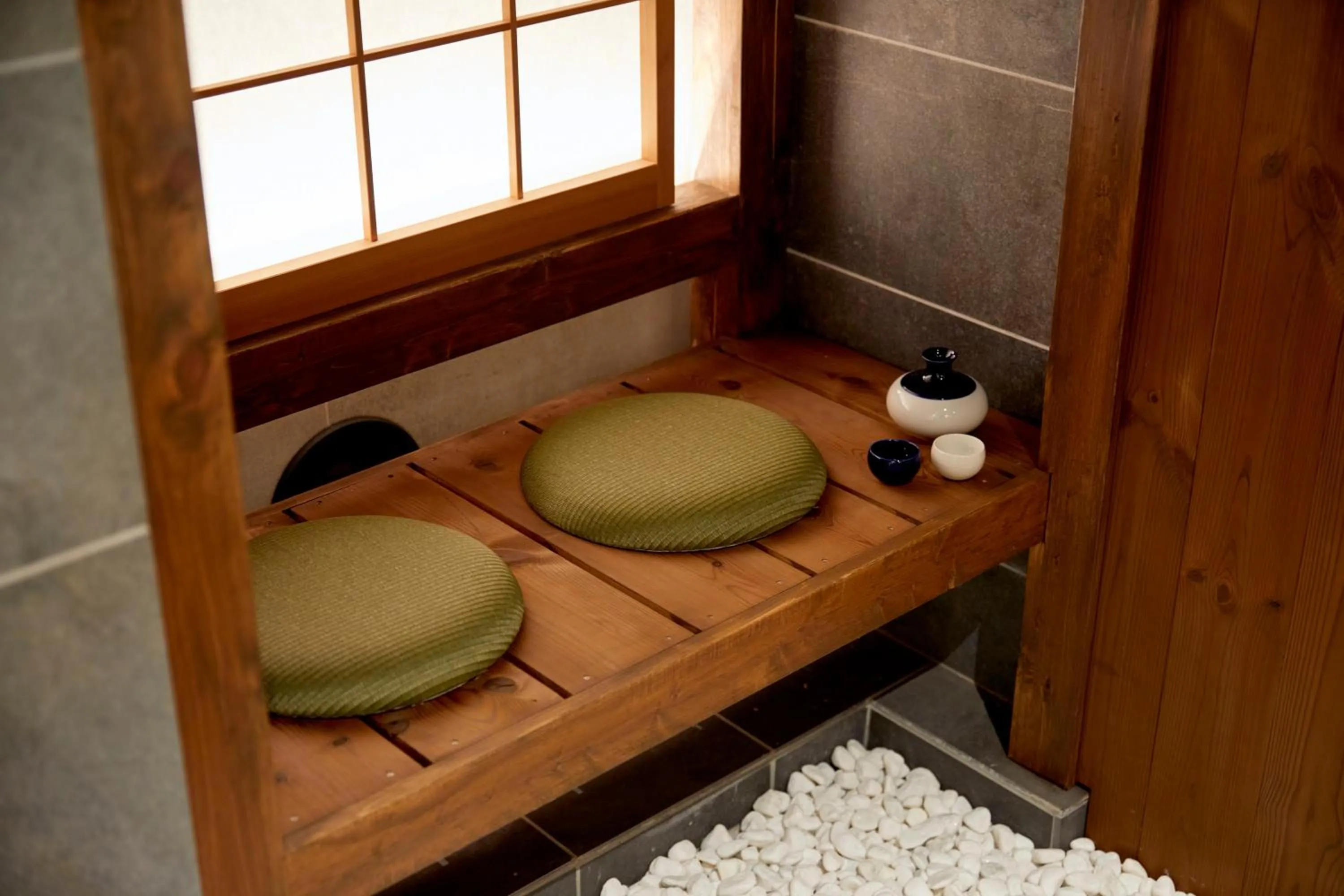 Open Air Bath in 古今 天下茶屋 with a private parking lot and a half open-air bath and direct to KIX