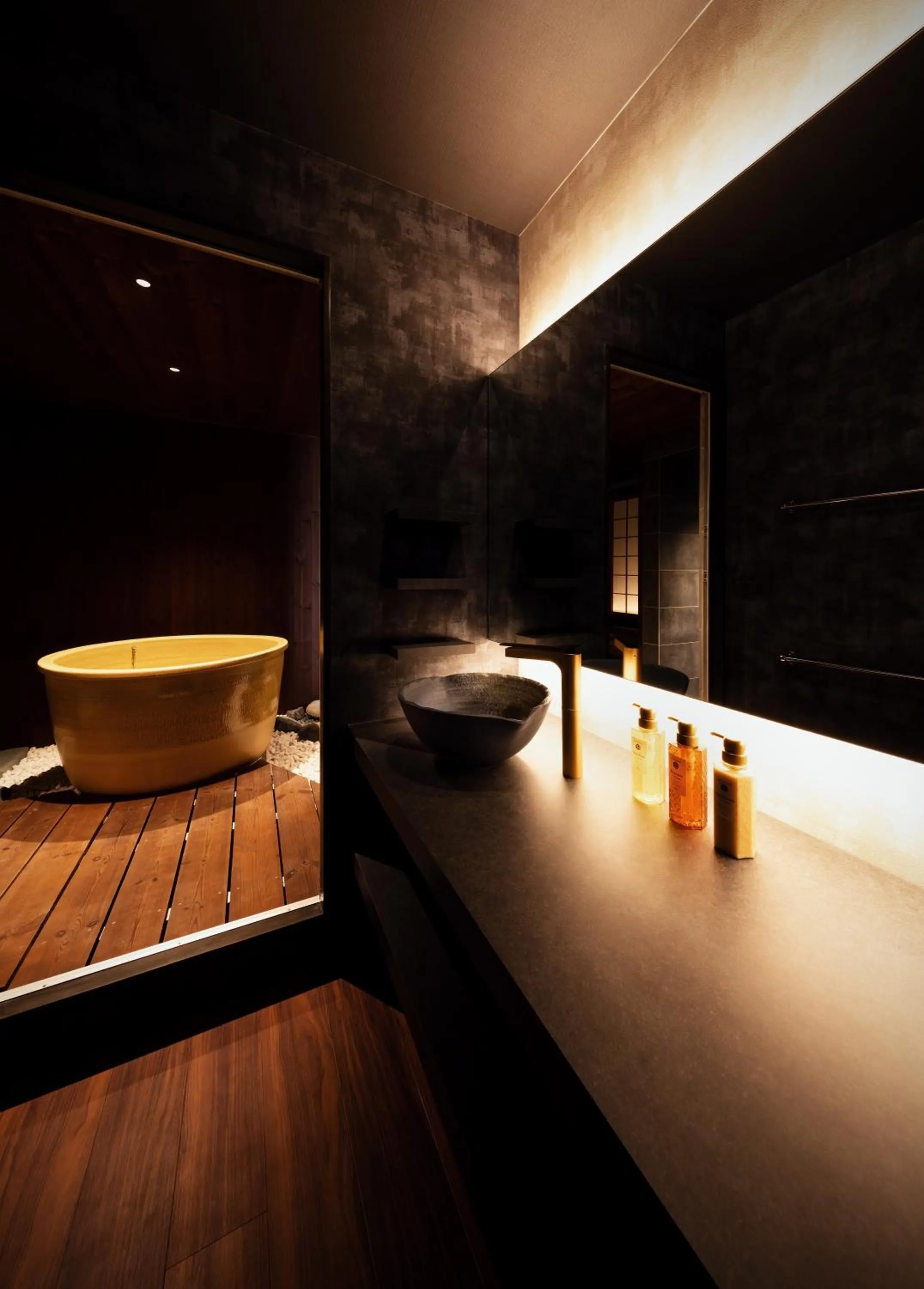 Bathroom in 古今 天下茶屋 with a private parking lot and a half open-air bath and direct to KIX