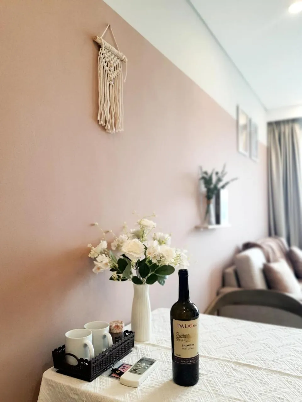 Living room in Ken's House -The Sóng Condotel Vũng Tàu