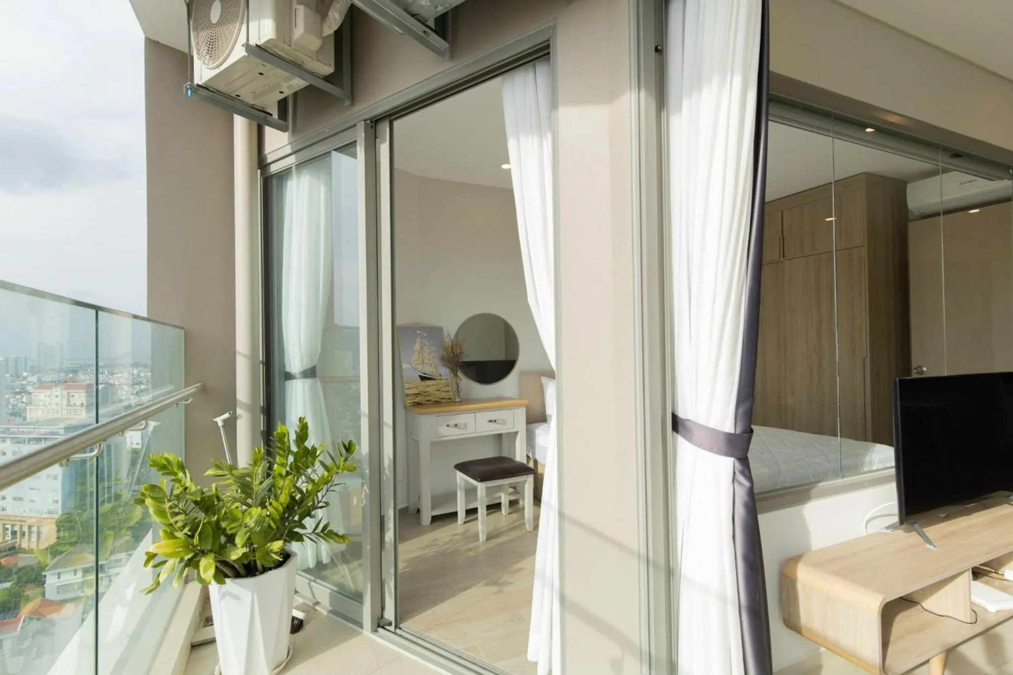 Day in Ken's House -The Sóng Condotel Vũng Tàu