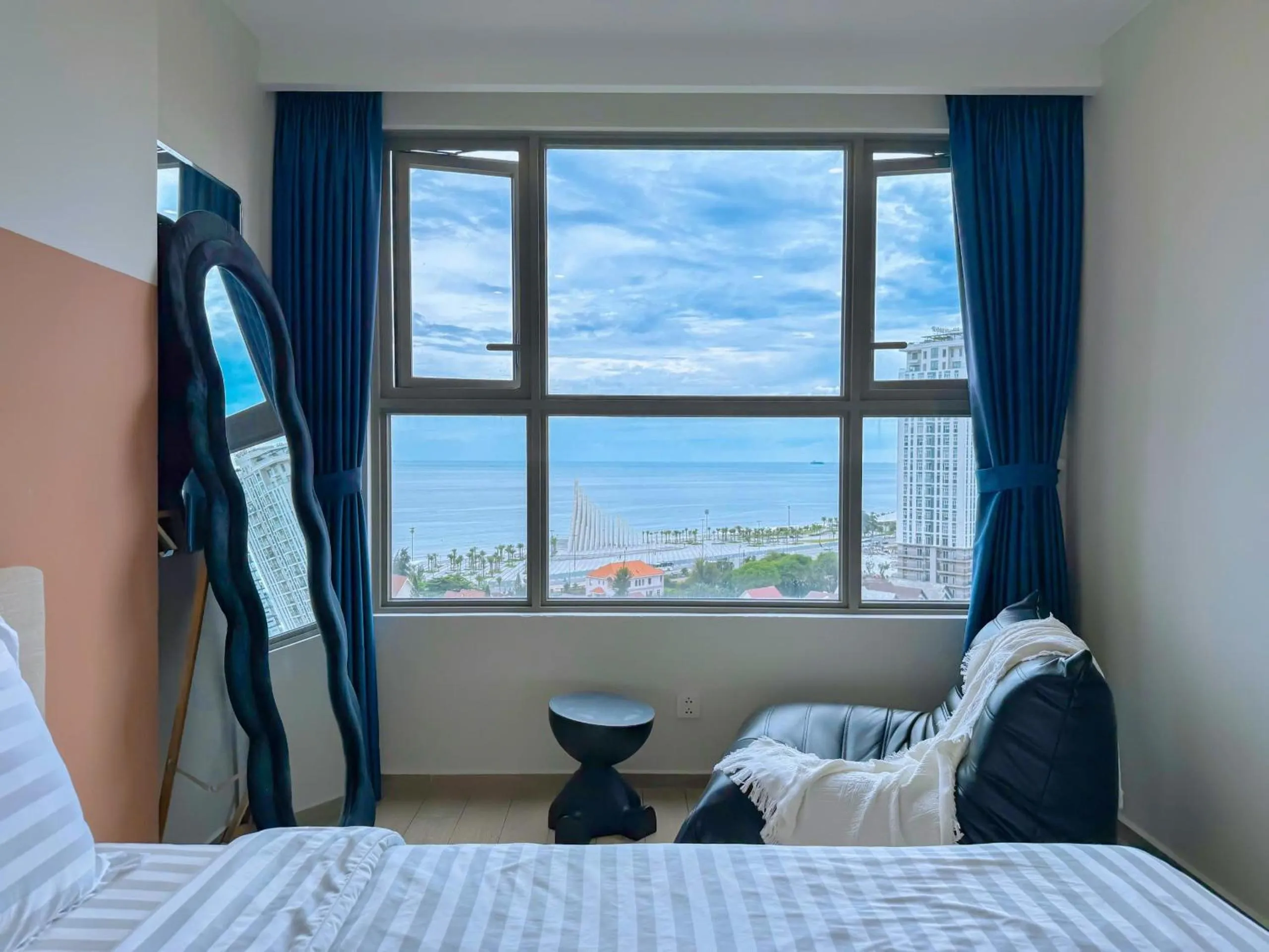 Bed in Ken's House -The Sóng Condotel Vũng Tàu