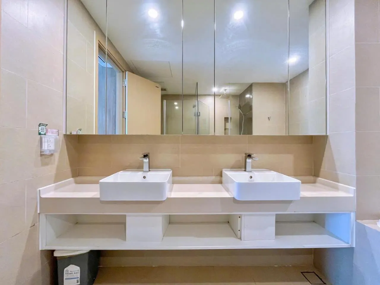 Bathroom in Ken's House -The Sóng Condotel Vũng Tàu