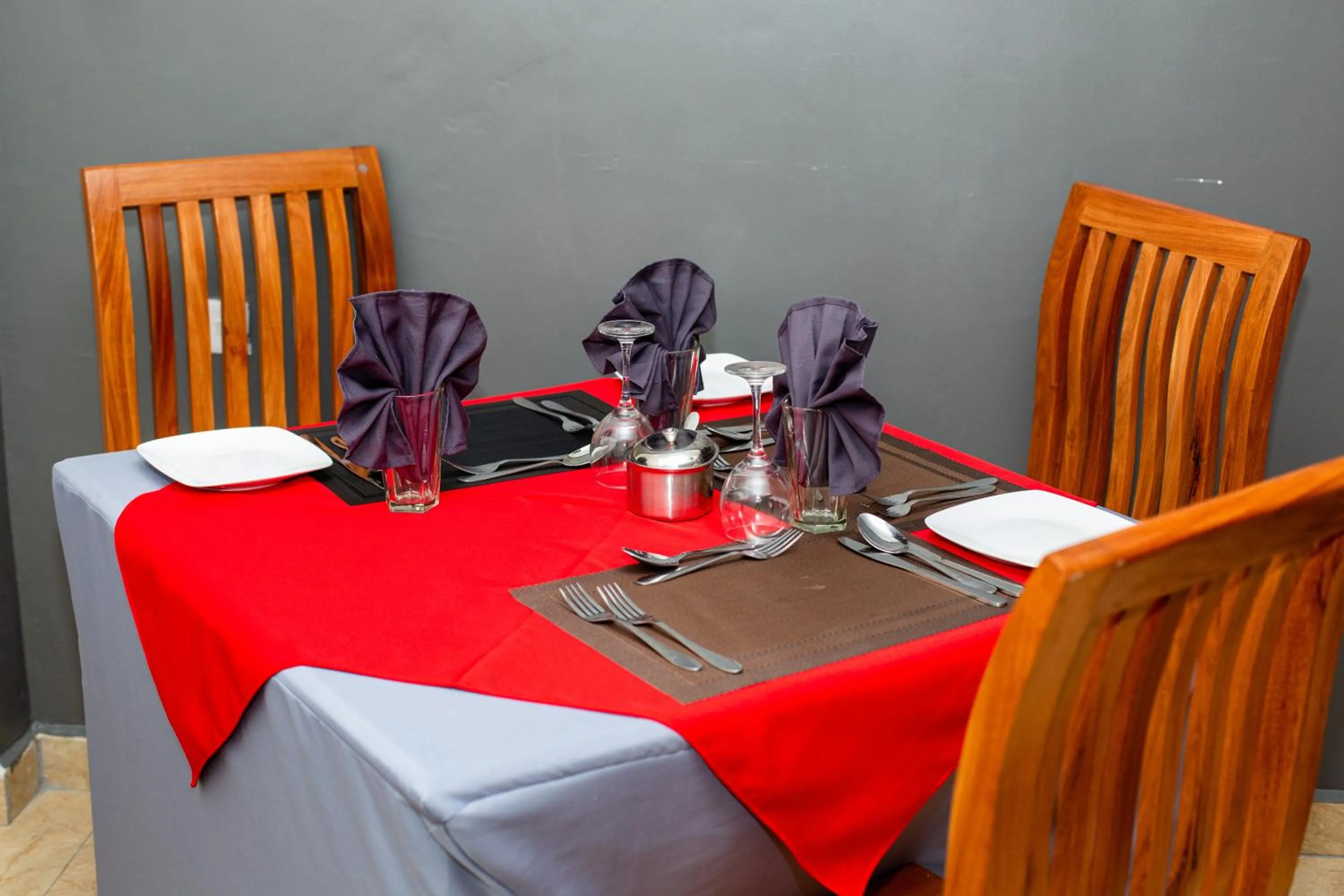 Restaurant/places to eat in LE GRAND MARIE HOTEL