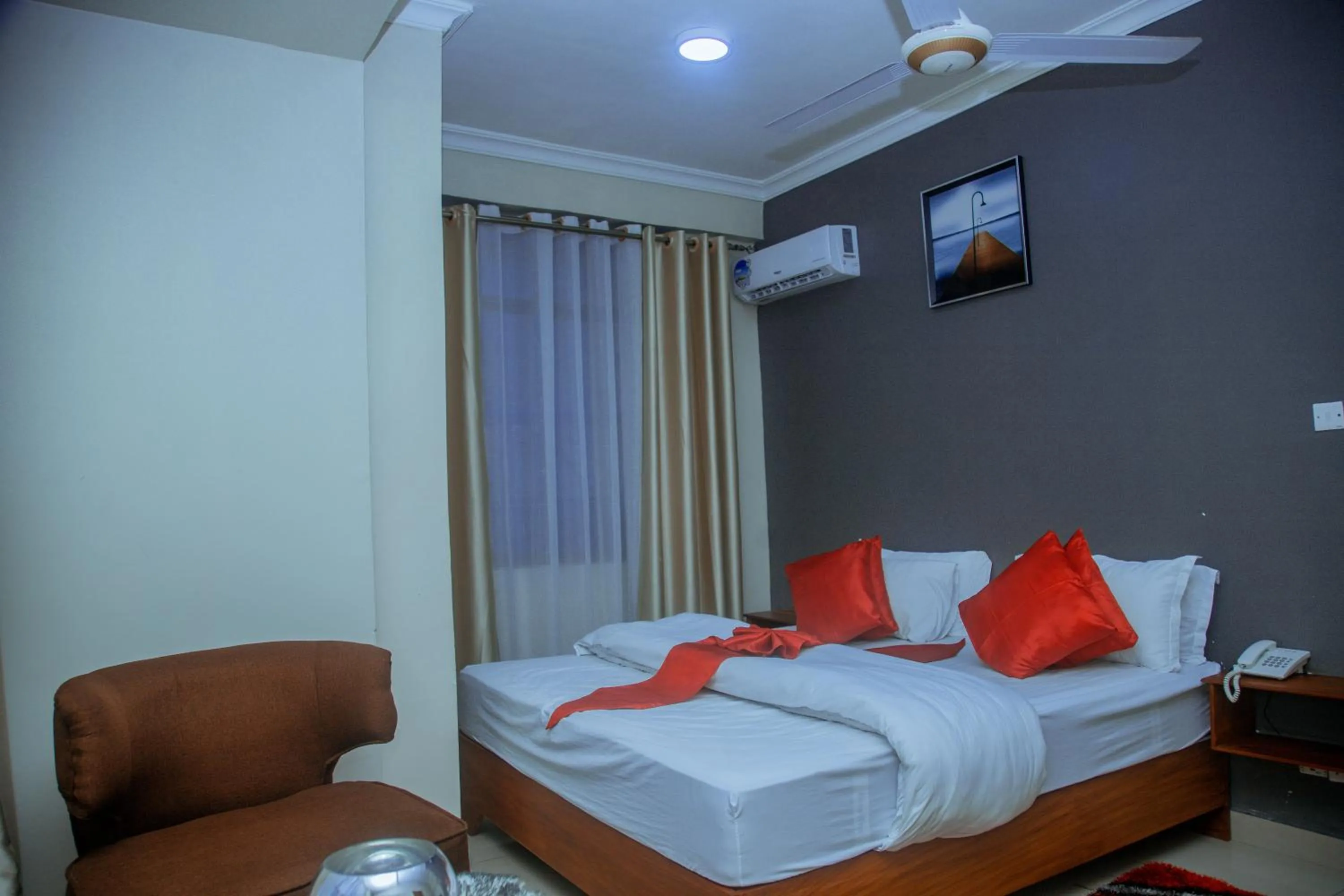Photo of the whole room in LE GRAND MARIE HOTEL
