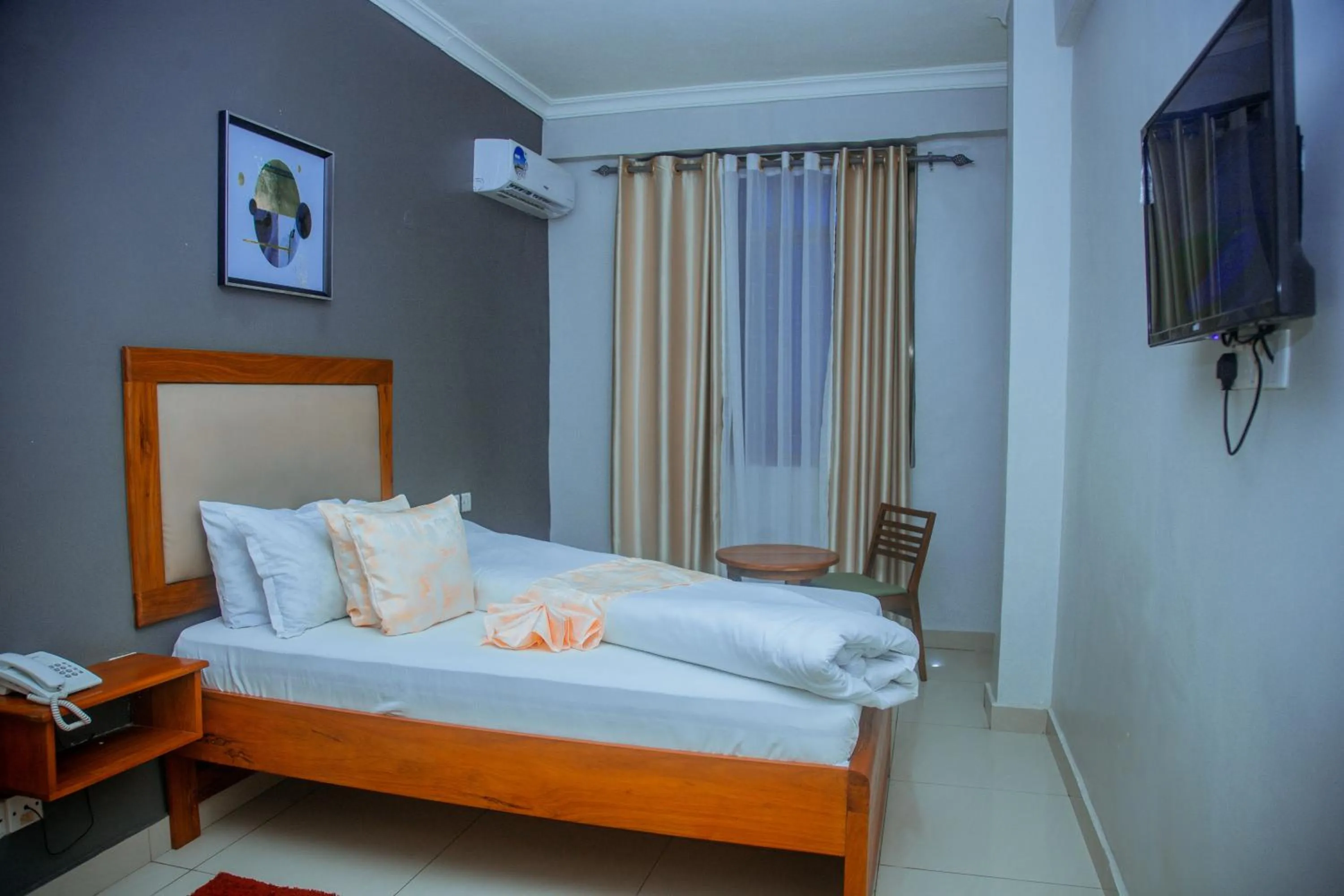Bed in LE GRAND MARIE HOTEL