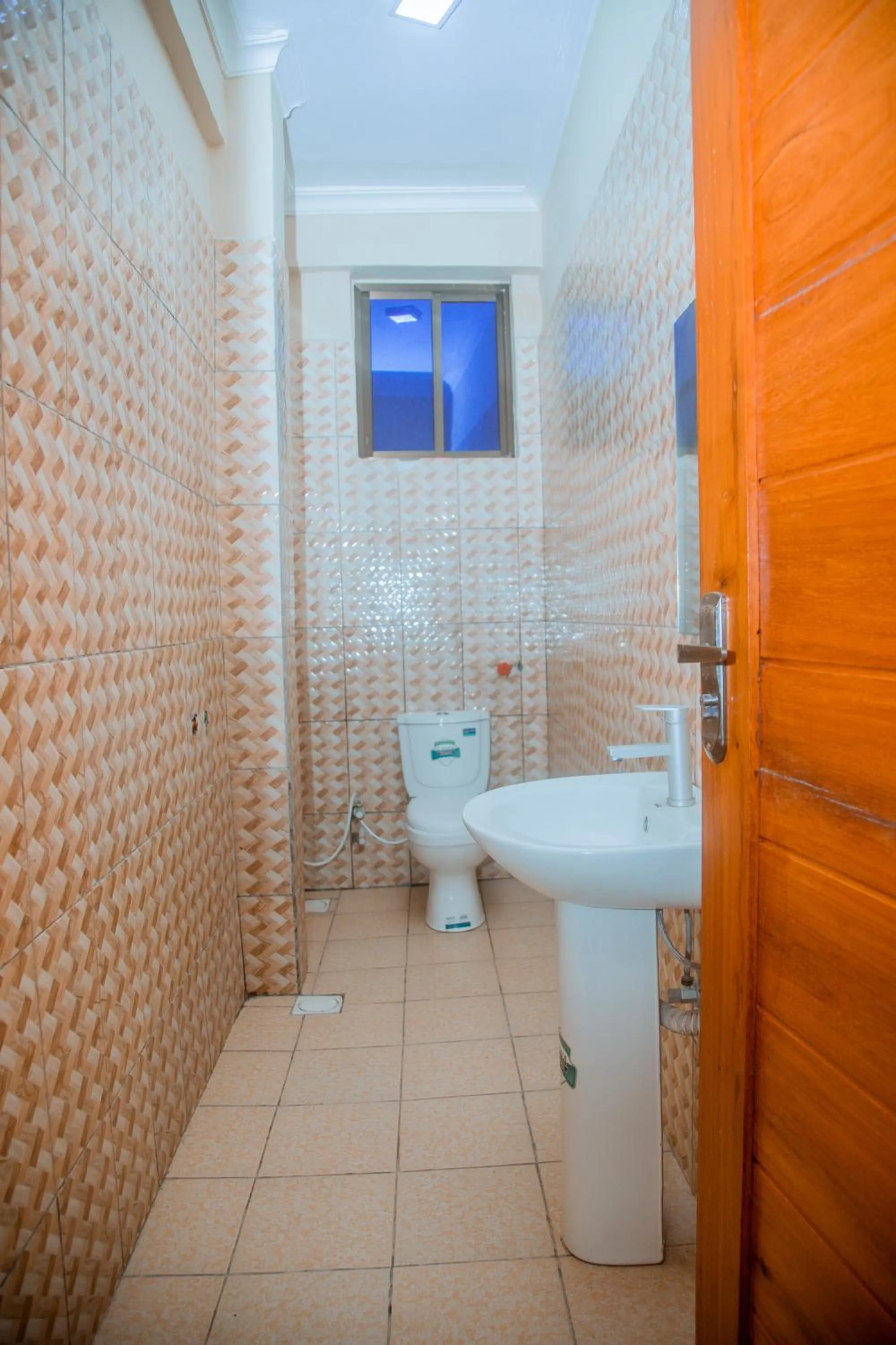 Shower in LE GRAND MARIE HOTEL