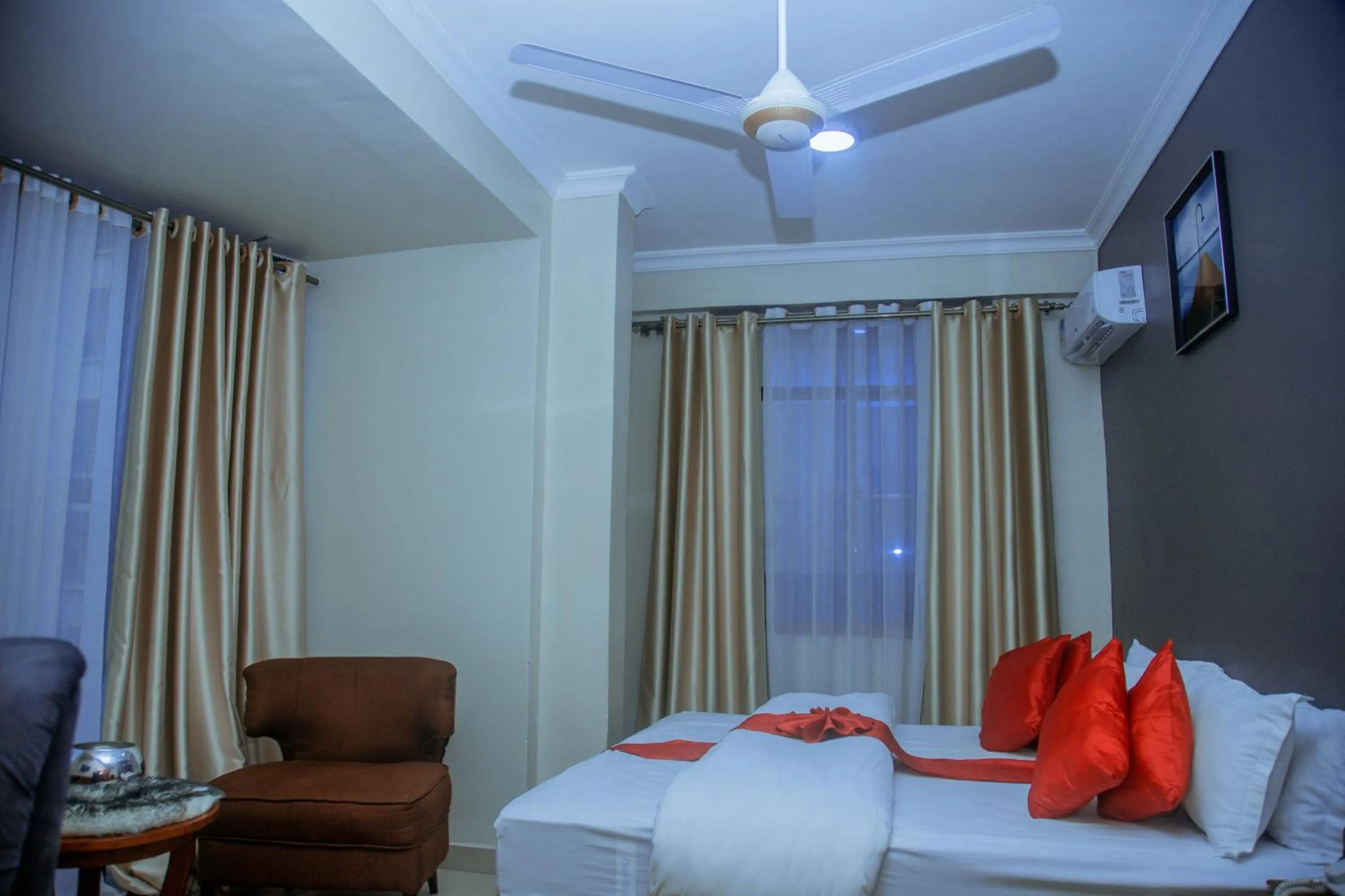 Bed in LE GRAND MARIE HOTEL