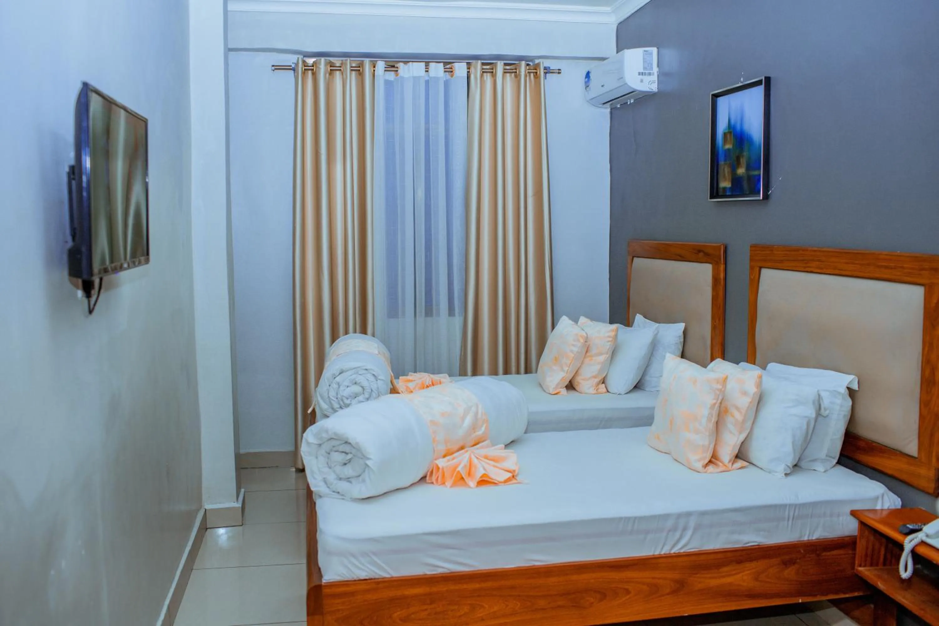 Photo of the whole room in LE GRAND MARIE HOTEL