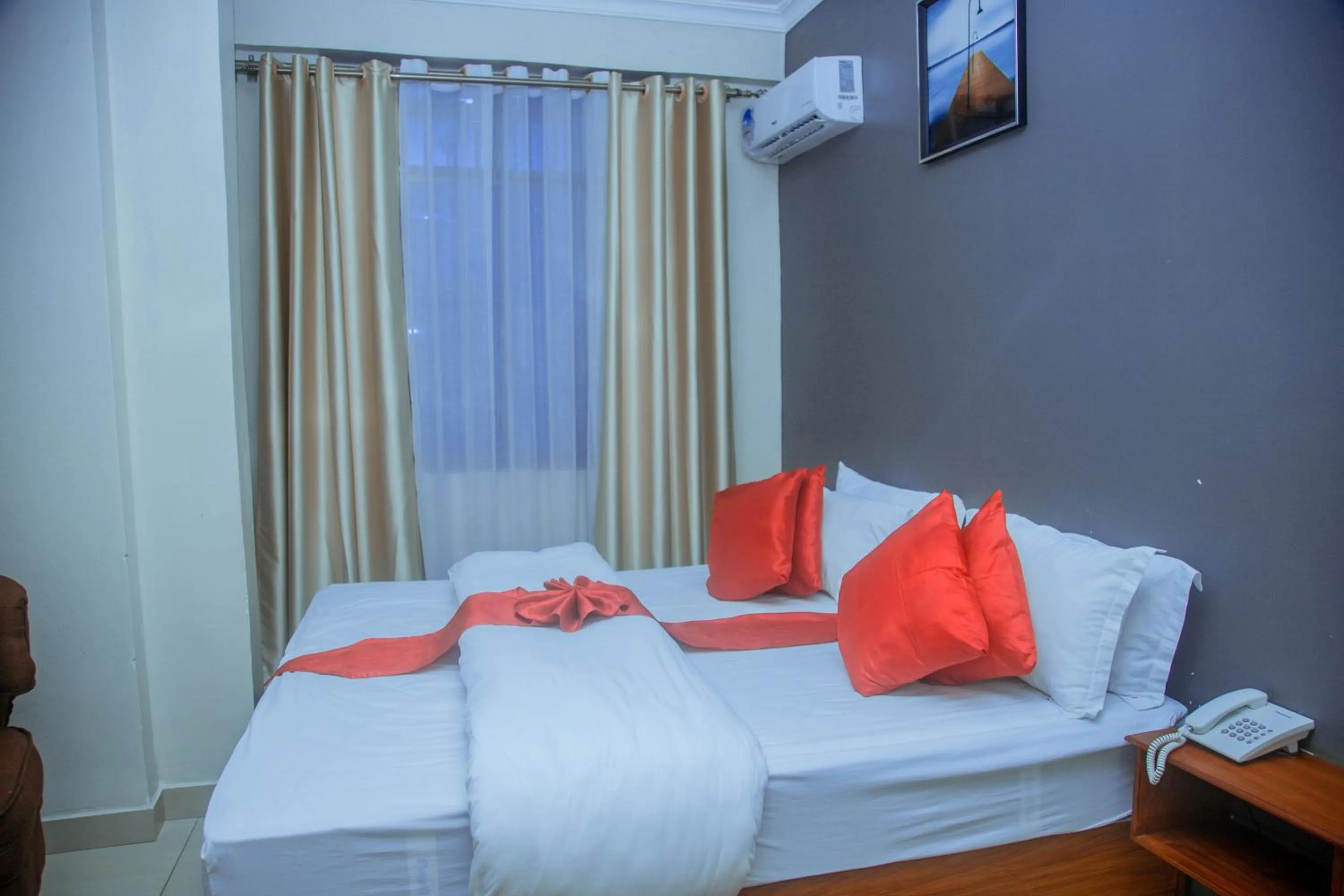 Photo of the whole room in LE GRAND MARIE HOTEL