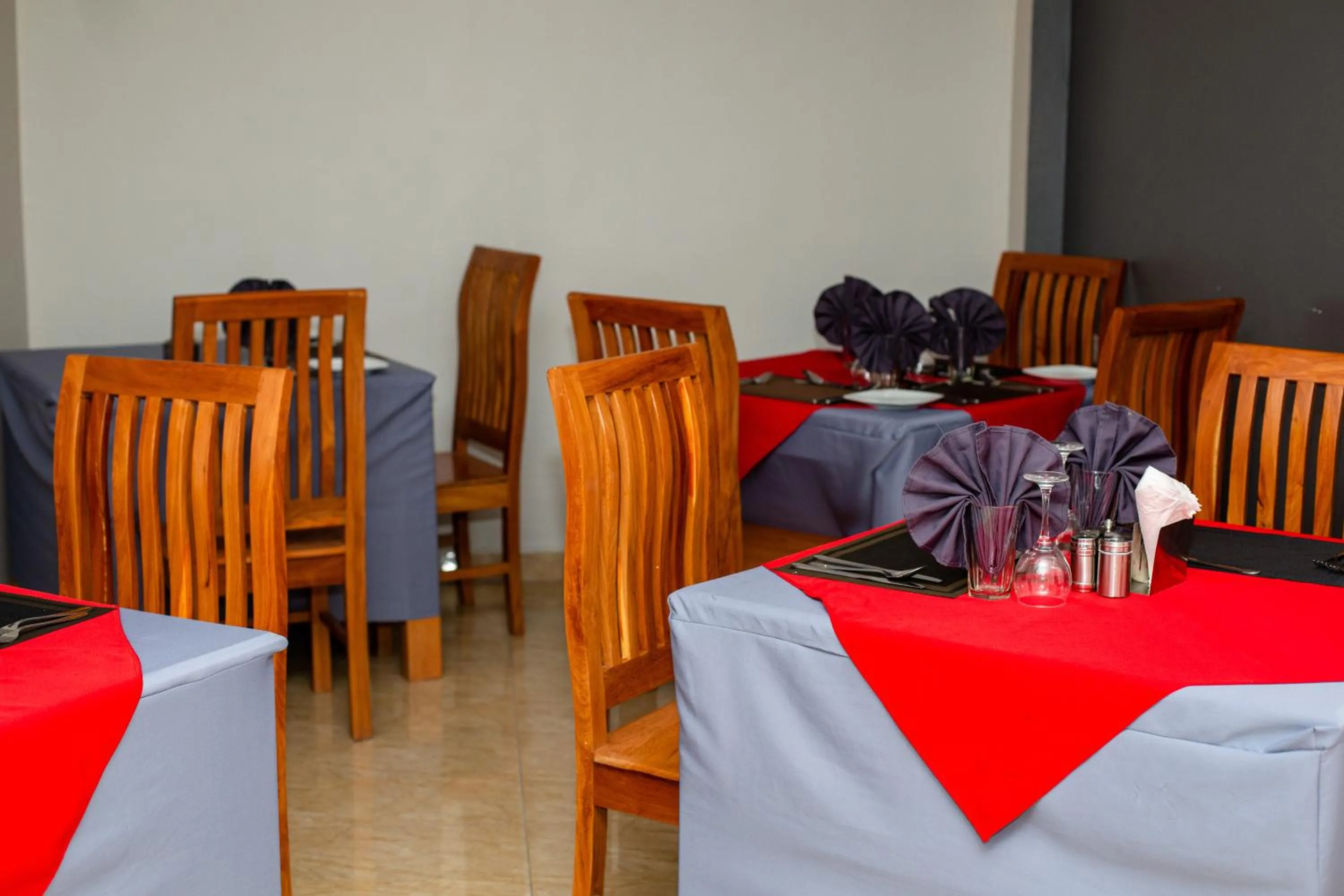 Restaurant/places to eat in LE GRAND MARIE HOTEL