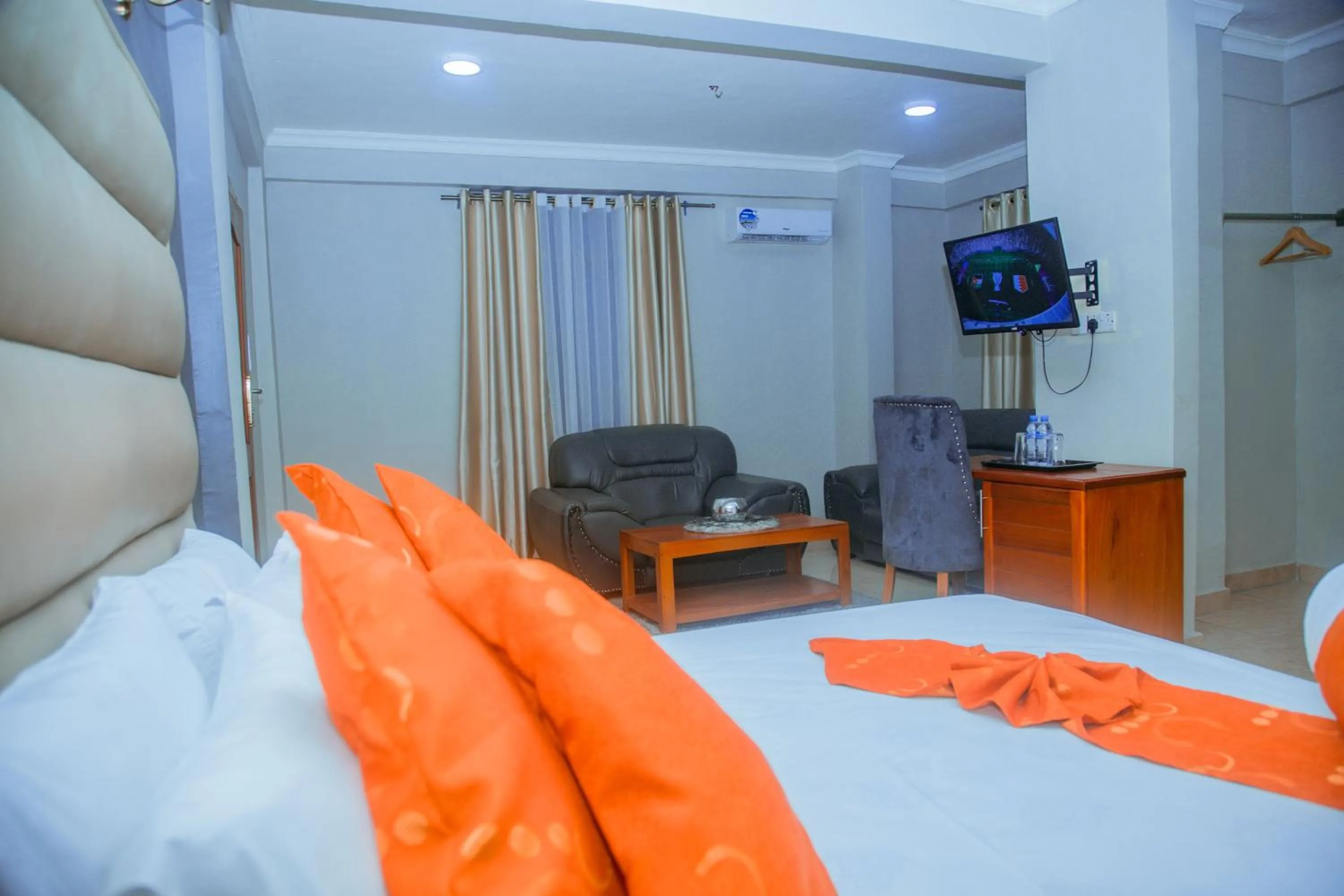 Bed in LE GRAND MARIE HOTEL