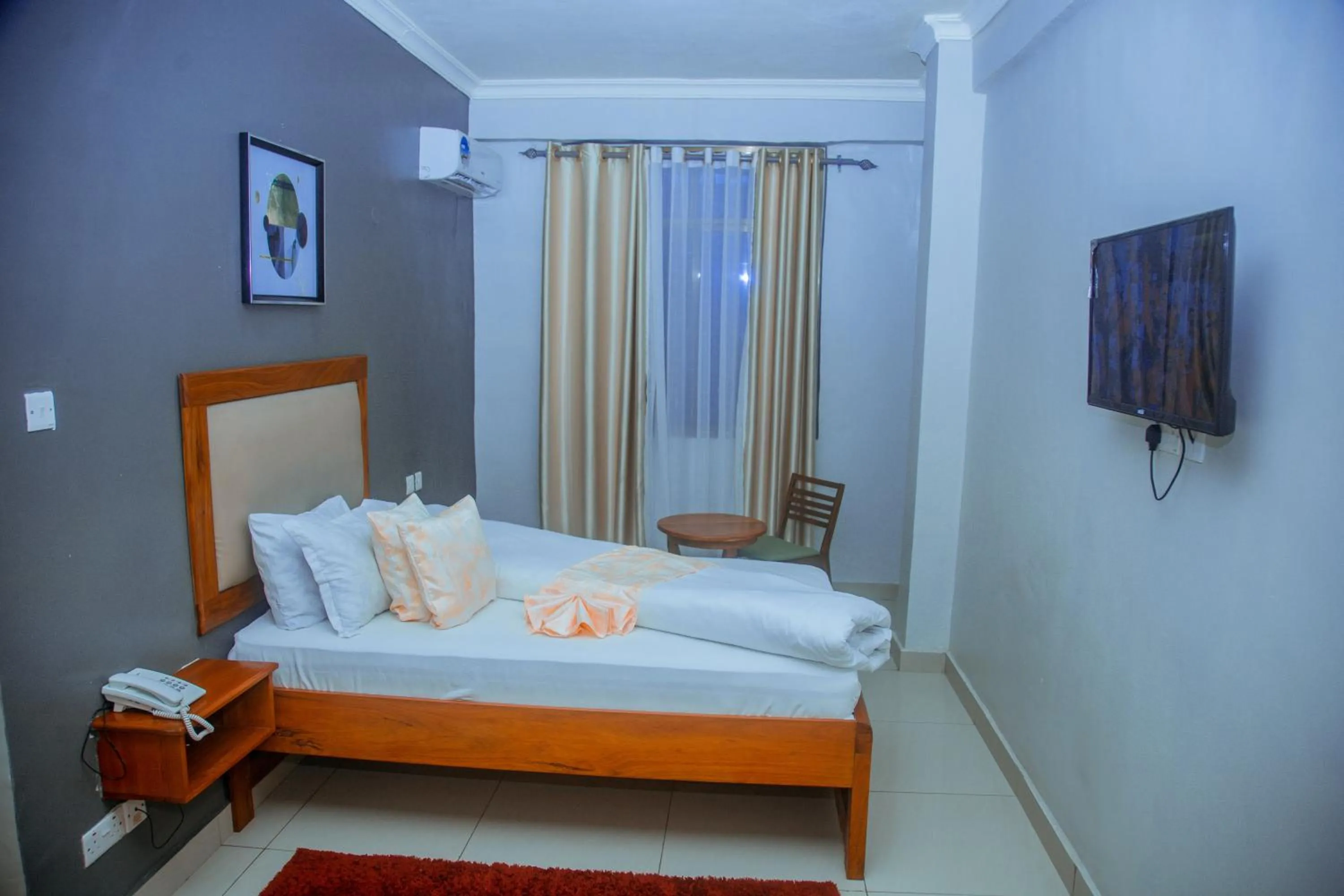 Photo of the whole room in LE GRAND MARIE HOTEL