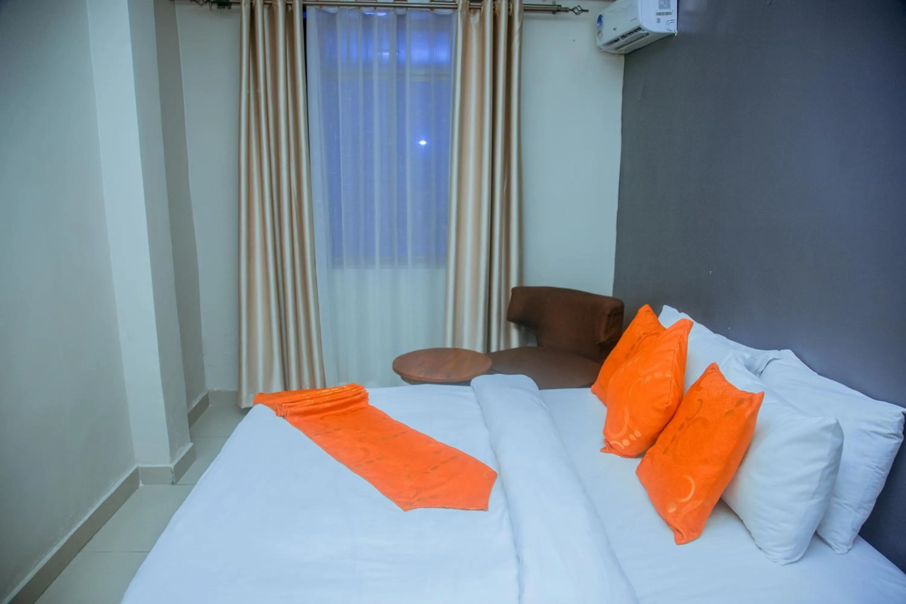 Photo of the whole room in LE GRAND MARIE HOTEL