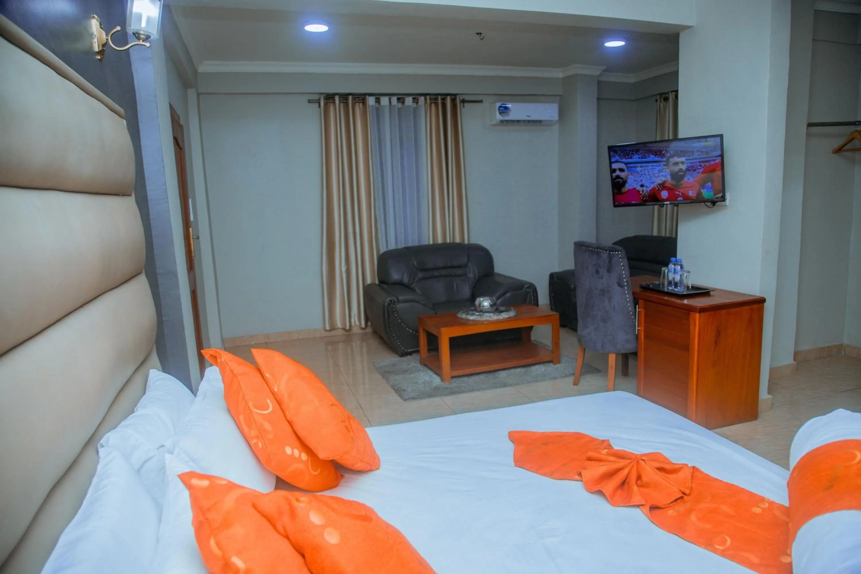 Bed in LE GRAND MARIE HOTEL